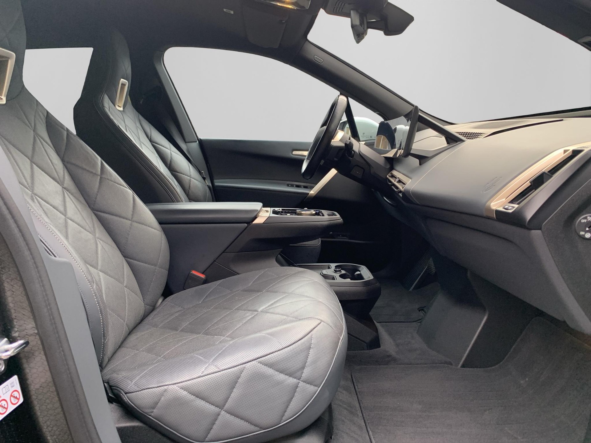 BMW iX xDrive50 M Sportpaket-image-14