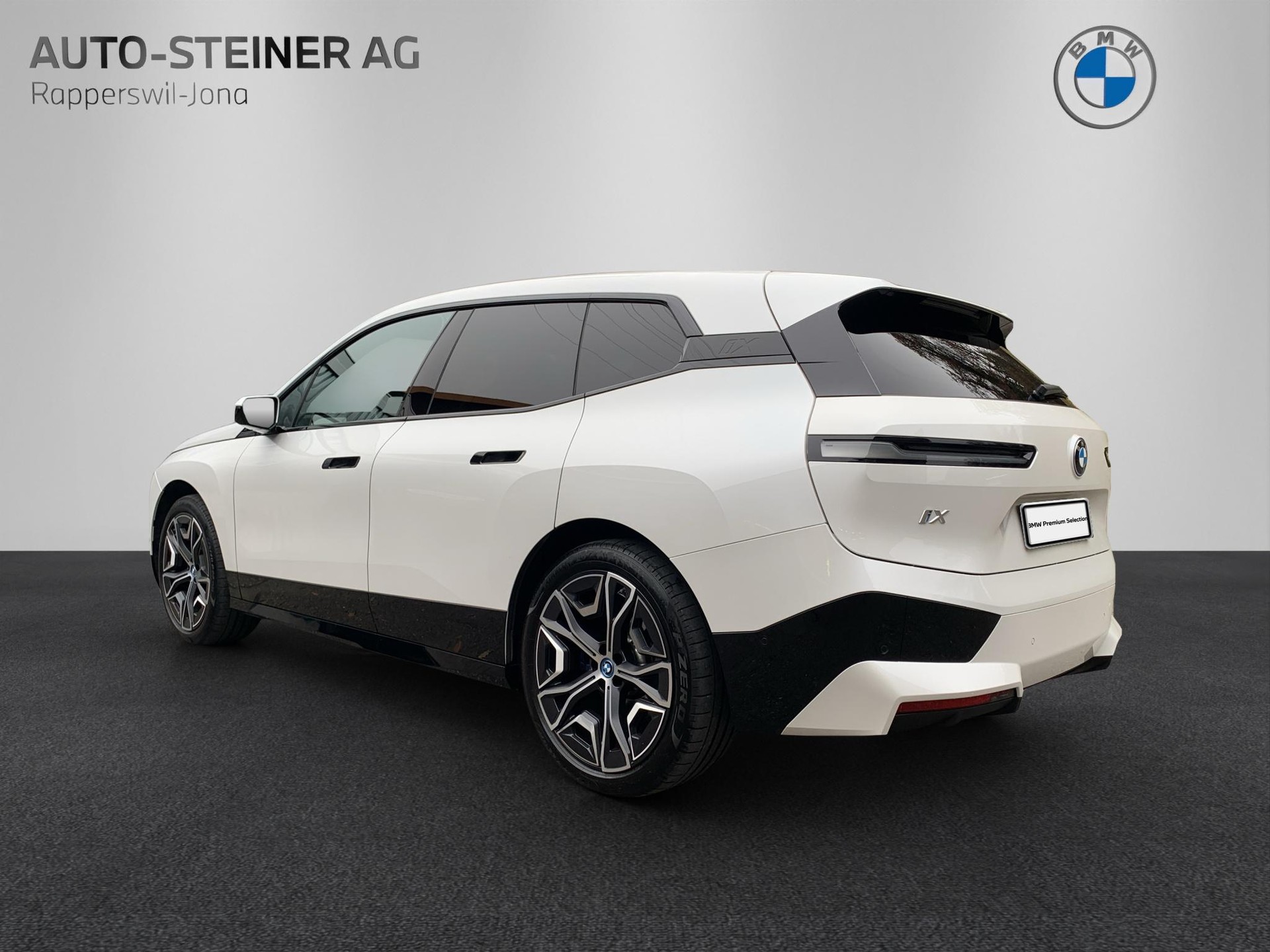 BMW iX xDrive50-image-2