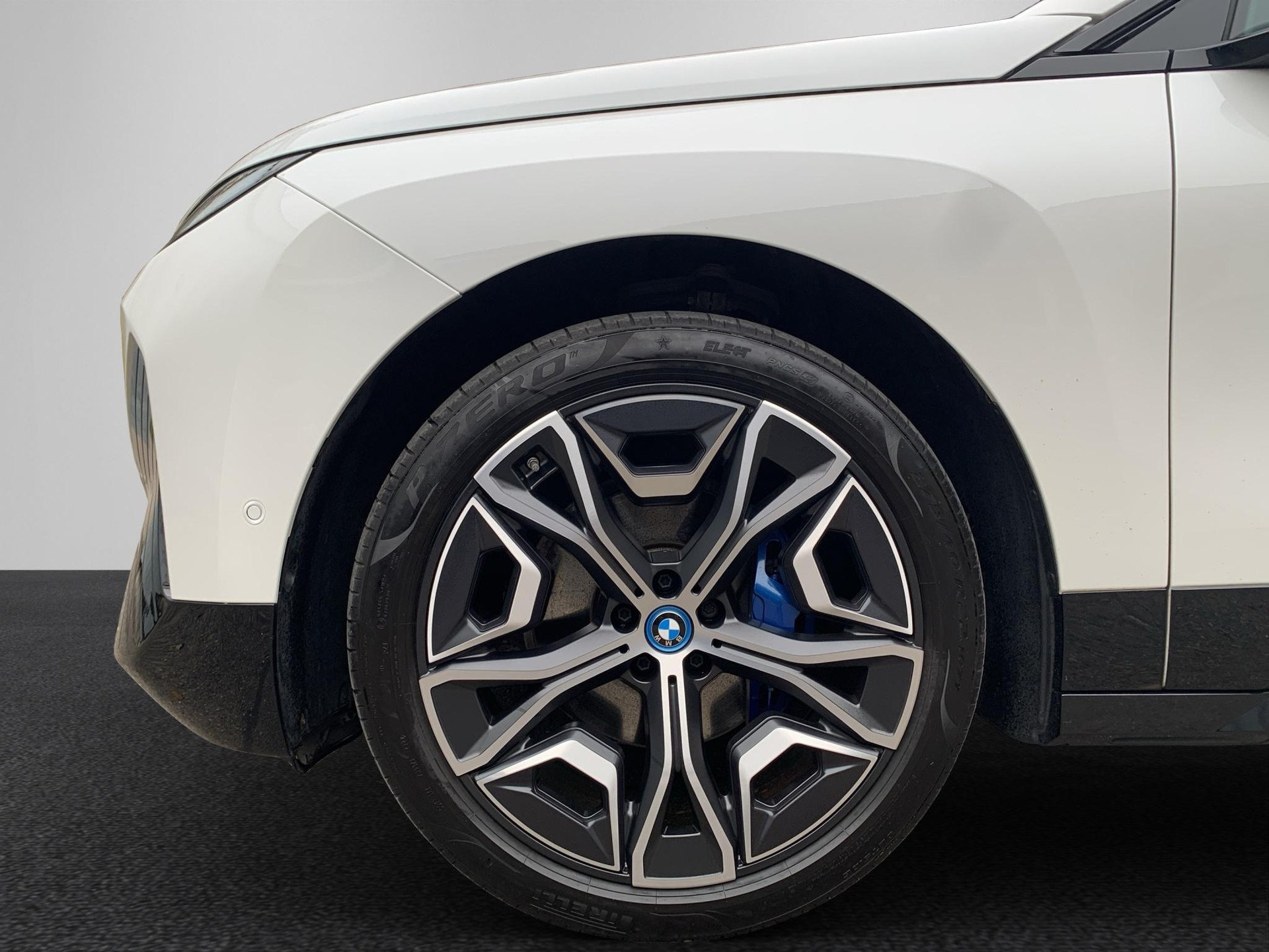 BMW iX xDrive50 M Sportpaket-image-9