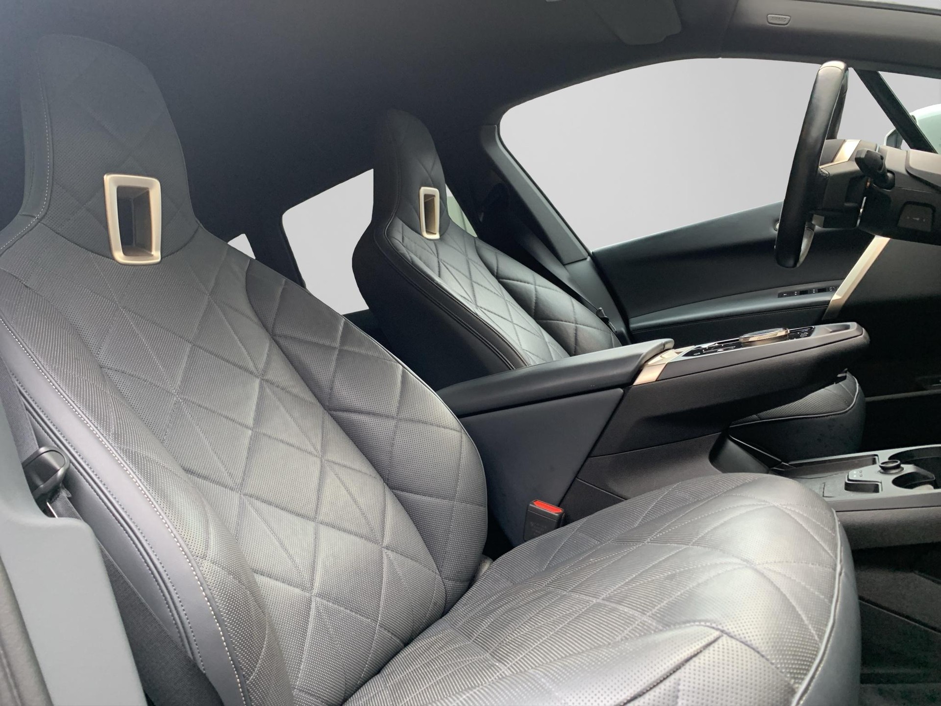 BMW iX xDrive50 M Sportpaket-image-16