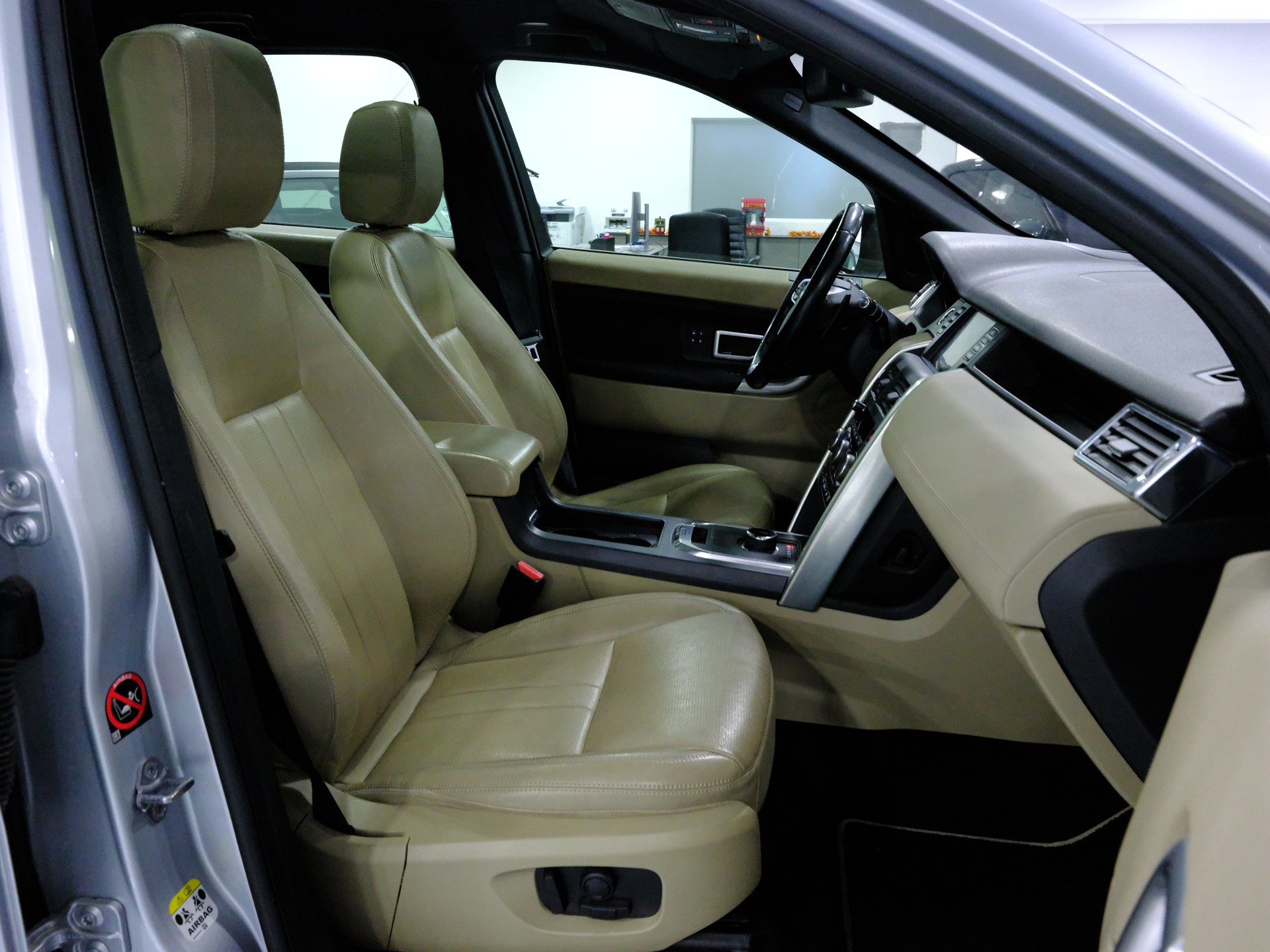 LAND ROVER Discovery Sport 2.0 SD4 HSE AT9 *Dynamic Pack* *Surround View* *Fahrassistenzpaket*-image-17