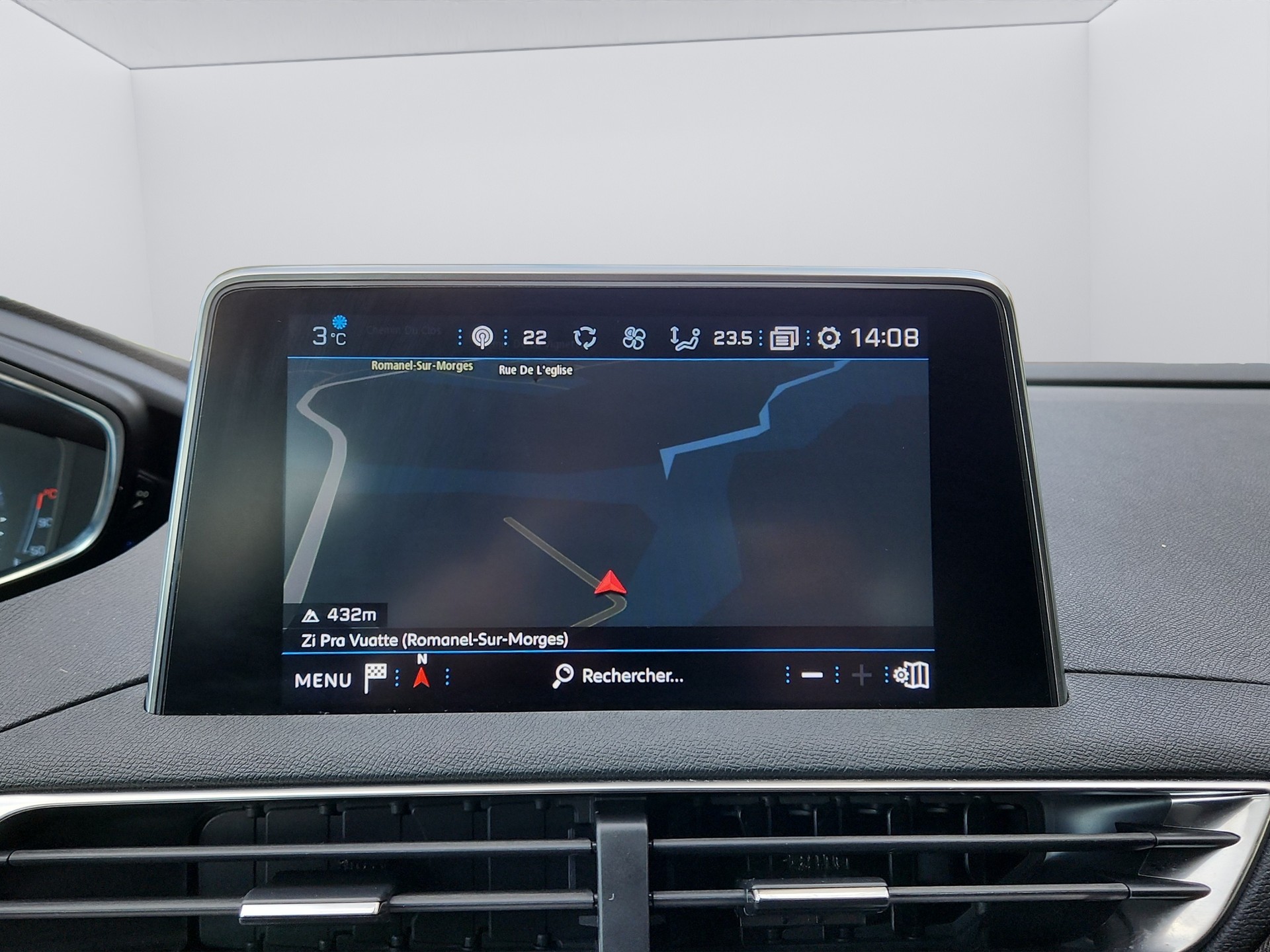 PEUGEOT 3008 1.2 PureTech Allure EAT-image-12