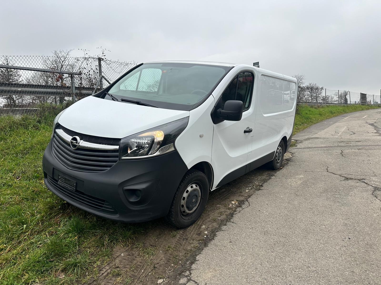 OPEL Vivaro 1.6 CDTI 2.7t L1H1-image-9