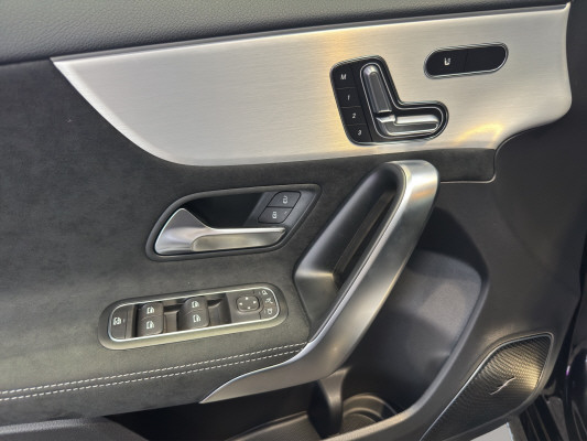 MERCEDES-BENZ A 250 4Matic 8G-DCT-image-9
