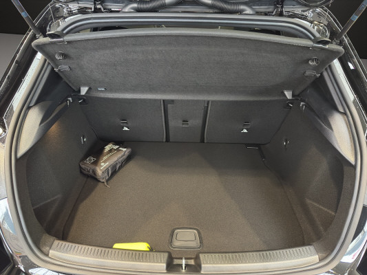 MERCEDES-BENZ A 250 4Matic 8G-DCT-image-12
