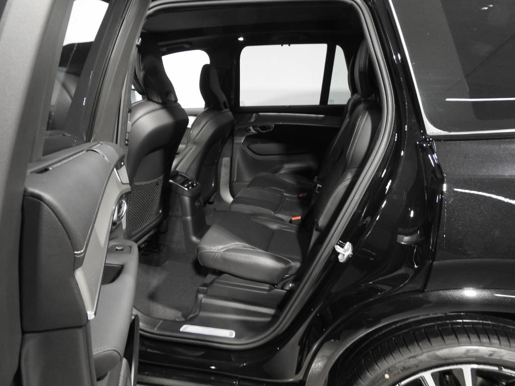 VOLVO XC90 2.0 T8 TE Black Edition eAWD-image-9