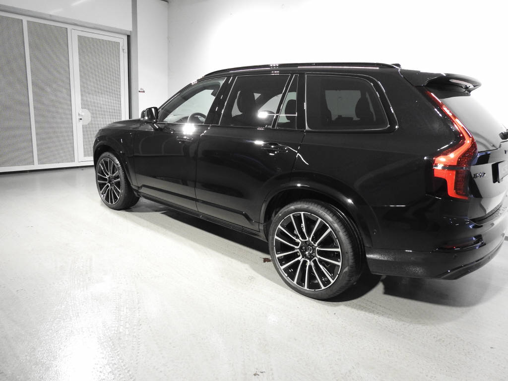 VOLVO XC90 2.0 T8 TE Black Edition eAWD-image-4