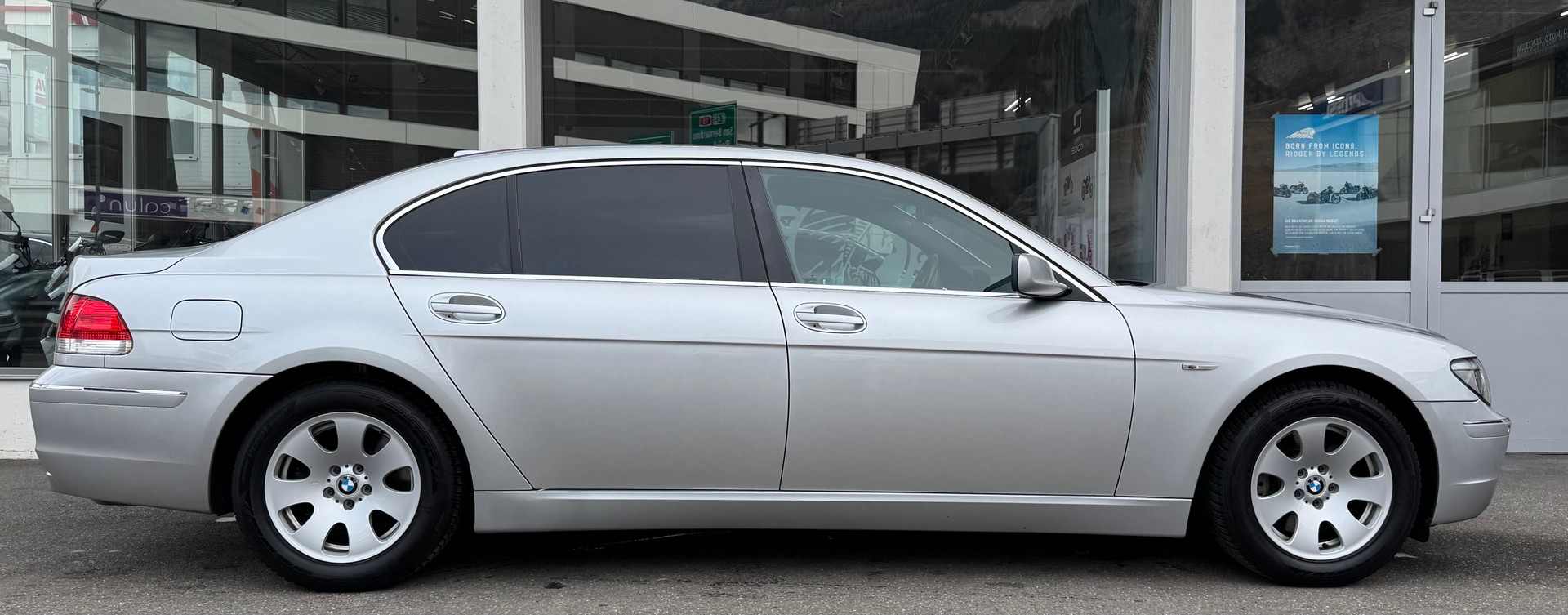 BMW 740i L-image-1