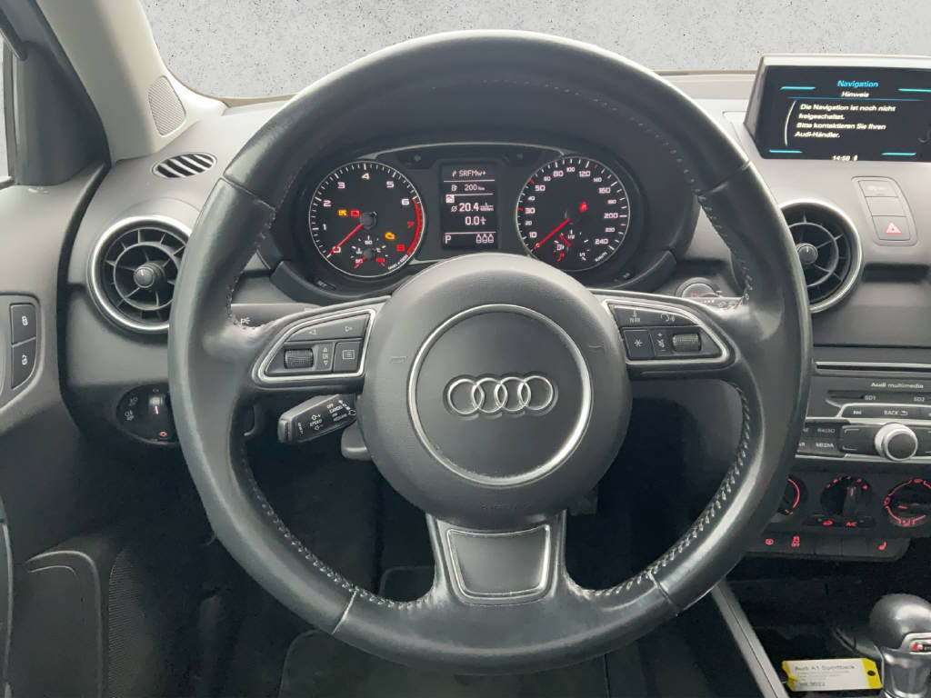 AUDI A1 Sportback 1.0 TFSI ultra S-Tronic-image-9