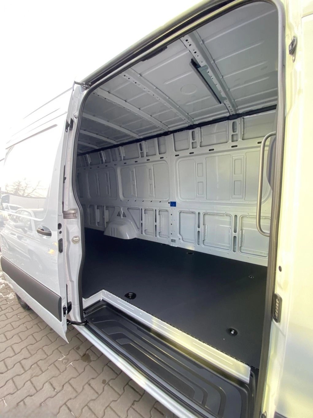 MERCEDES-BENZ Sprinter 317 CDI Lang-image-3