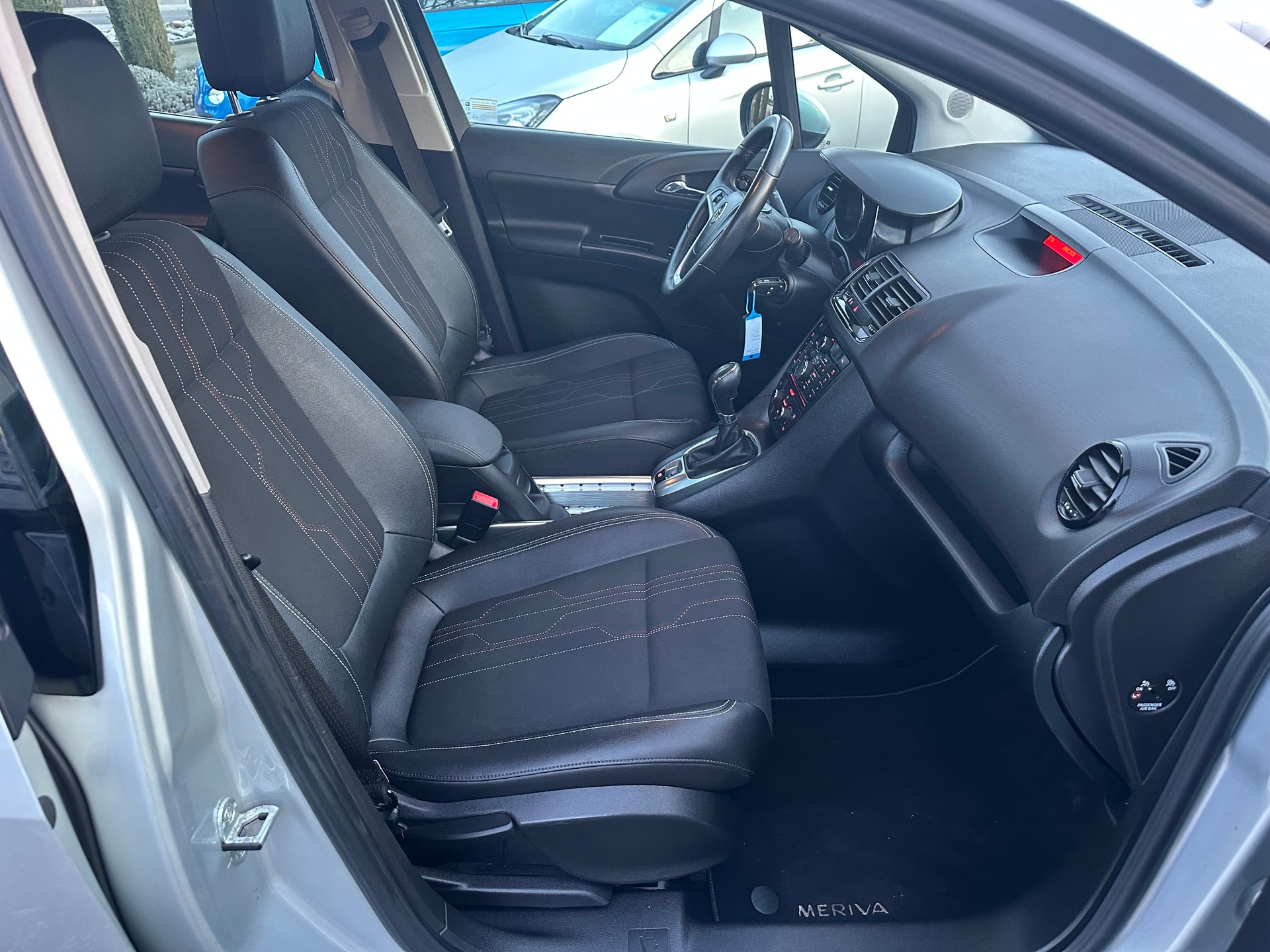 OPEL Meriva 1.4 Turbo Automatic-image-9