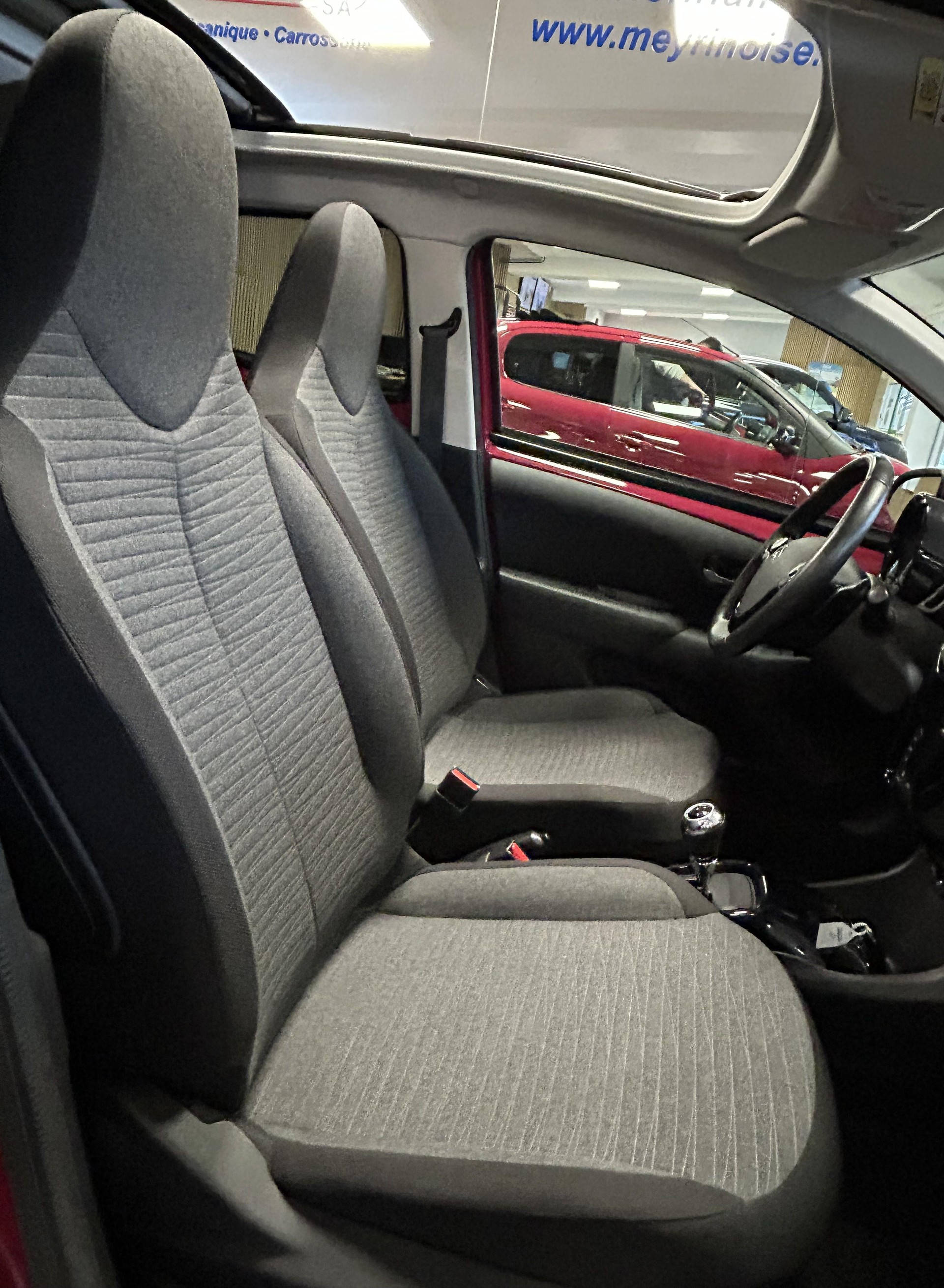 CITROEN C1 1.0 VTi Shine Airscape ETG-image-15