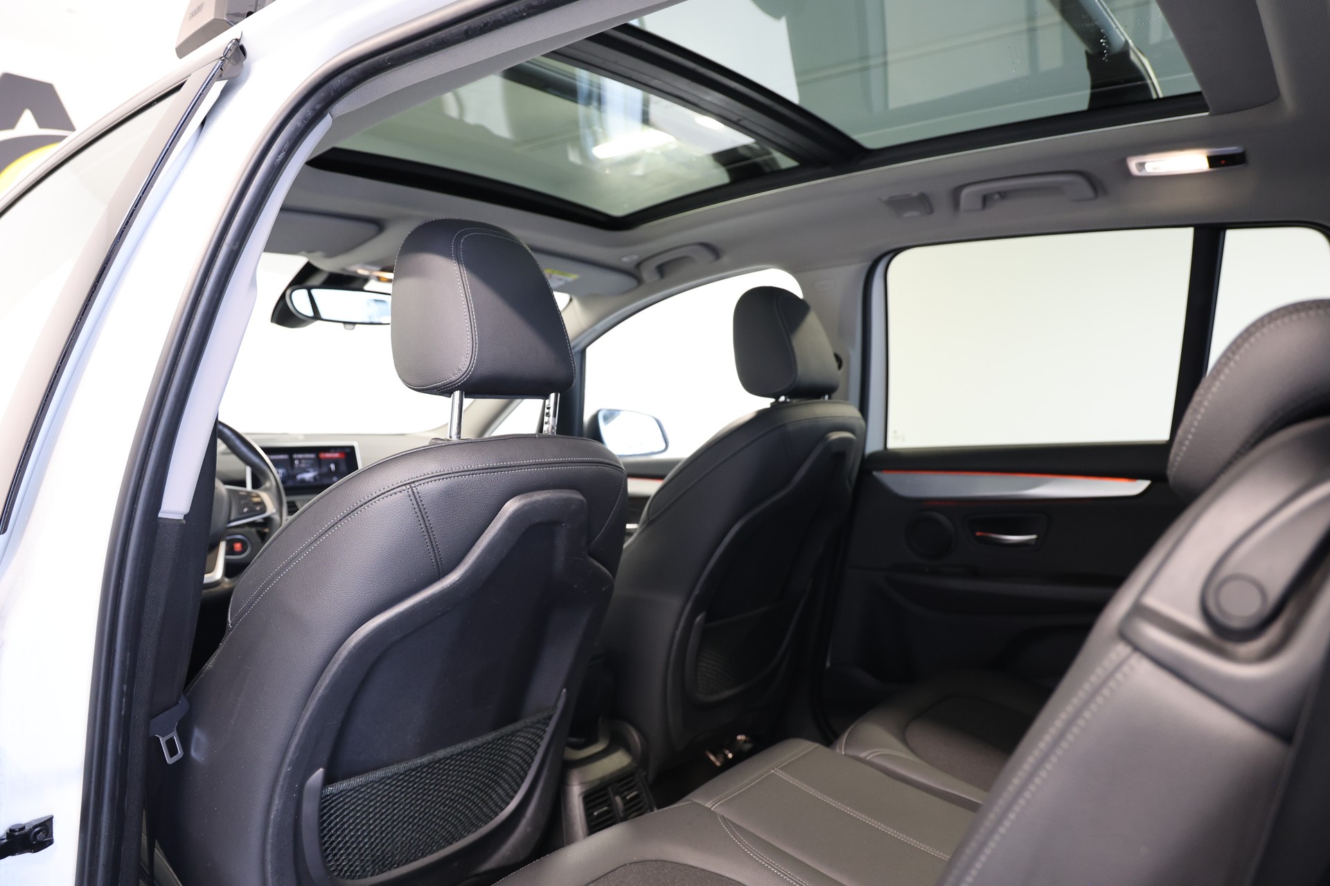 BMW 218d xDrive Gran Tourer 7-Sitzer Steptronic Sport Line-image-16