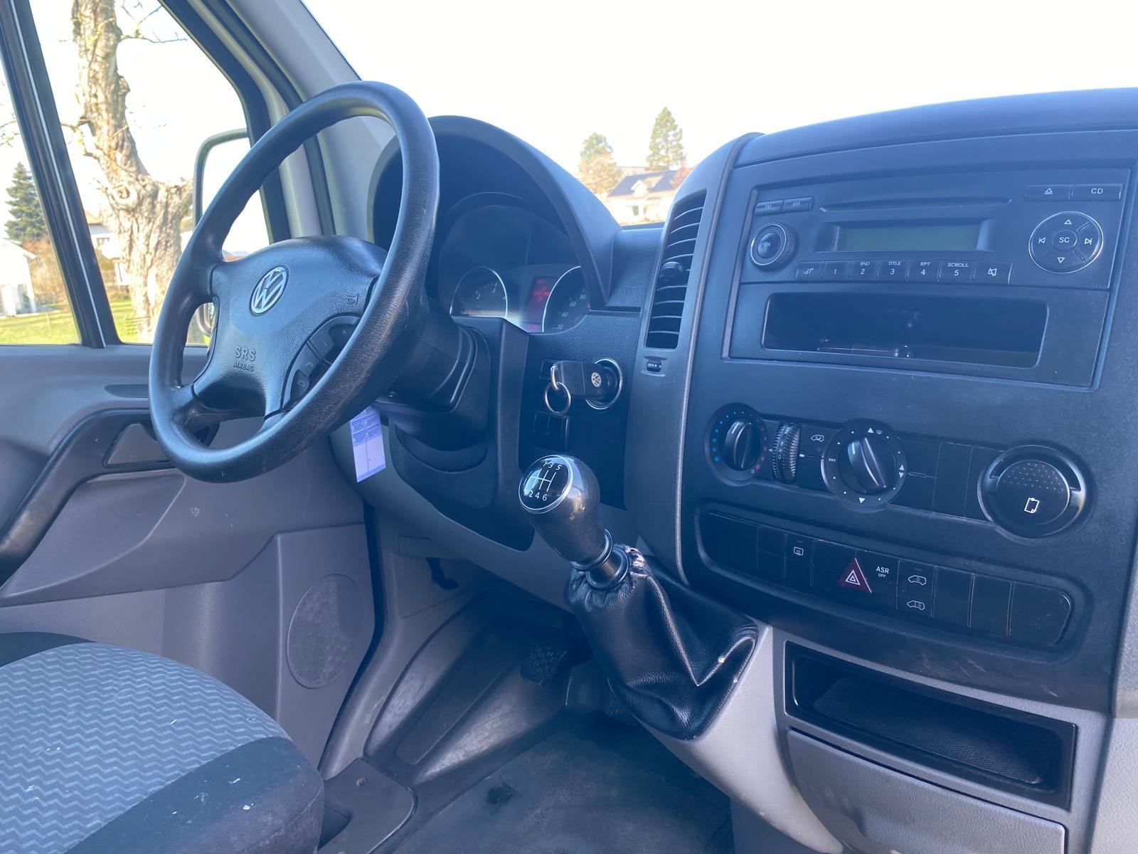VW Crafter 35 2.0 TDI CR-image-8