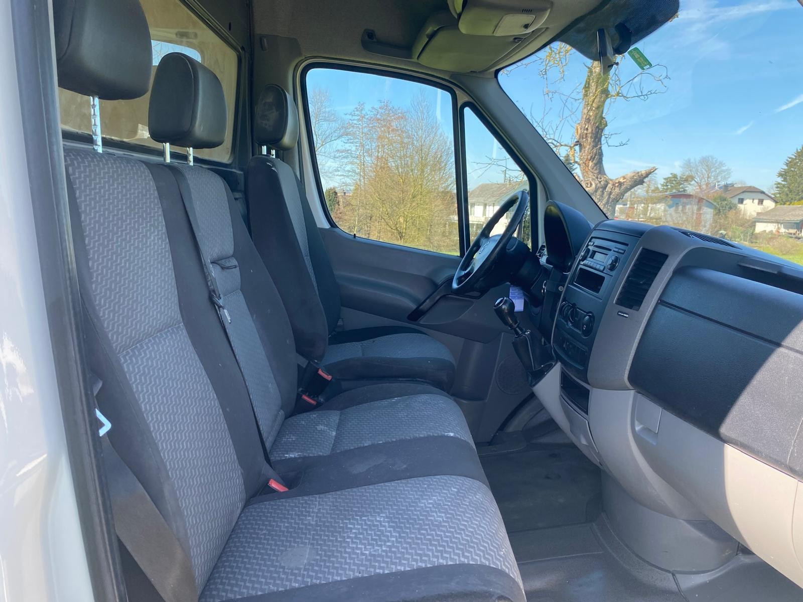 VW Crafter 35 2.0 TDI CR-image-9