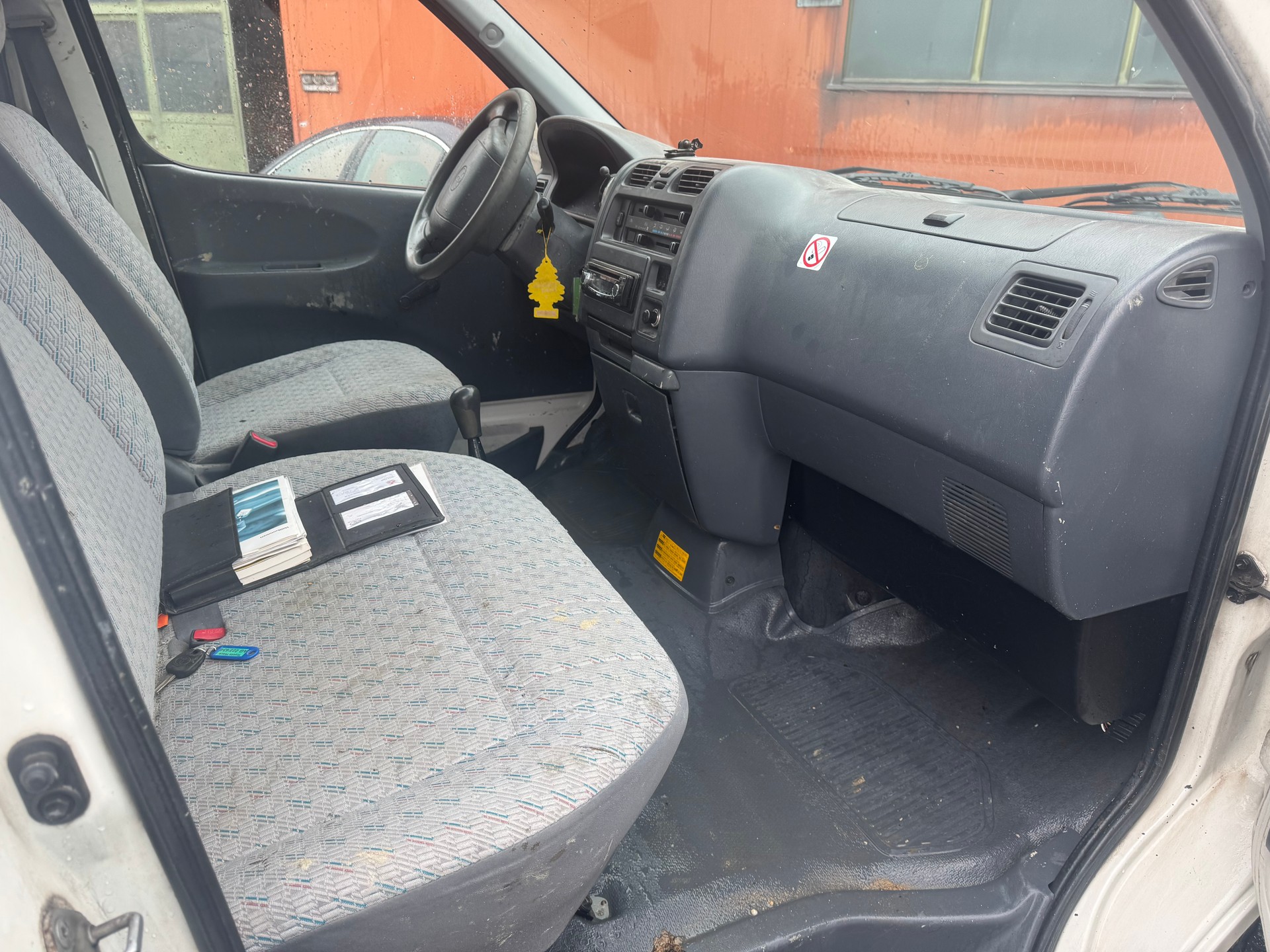 TOYOTA Hiace D-4D Van-image-6