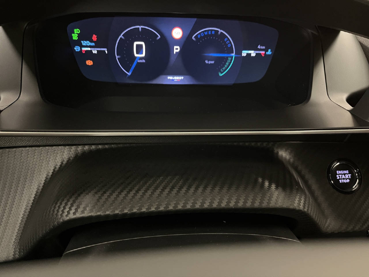 PEUGEOT 2008 1.2 Hybrid 145 GT-image-9