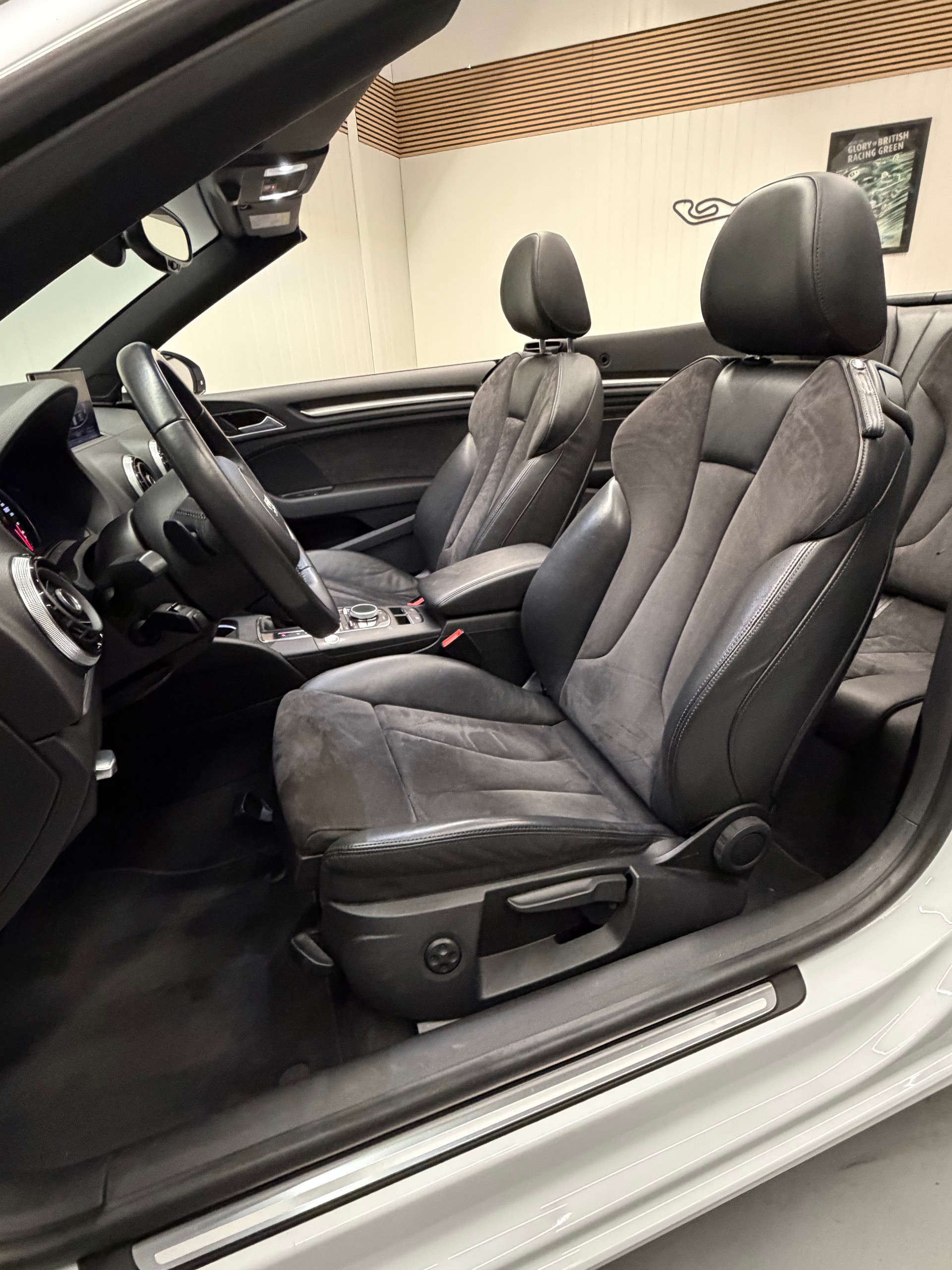 AUDI A3 Cabriolet 1.8 TFSI Ambition S-tronic Ab MFK & Service-image-13