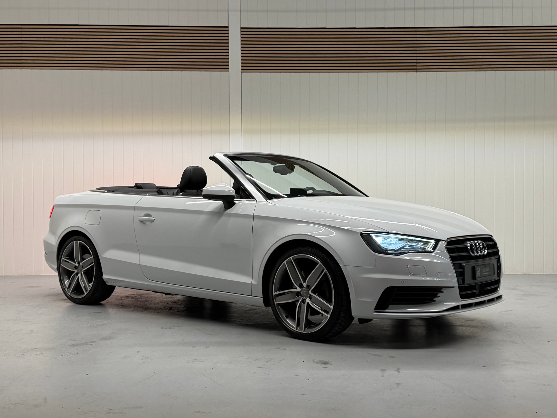 AUDI A3 Cabriolet 1.8 TFSI Ambition S-tronic Ab MFK & Service-image-9