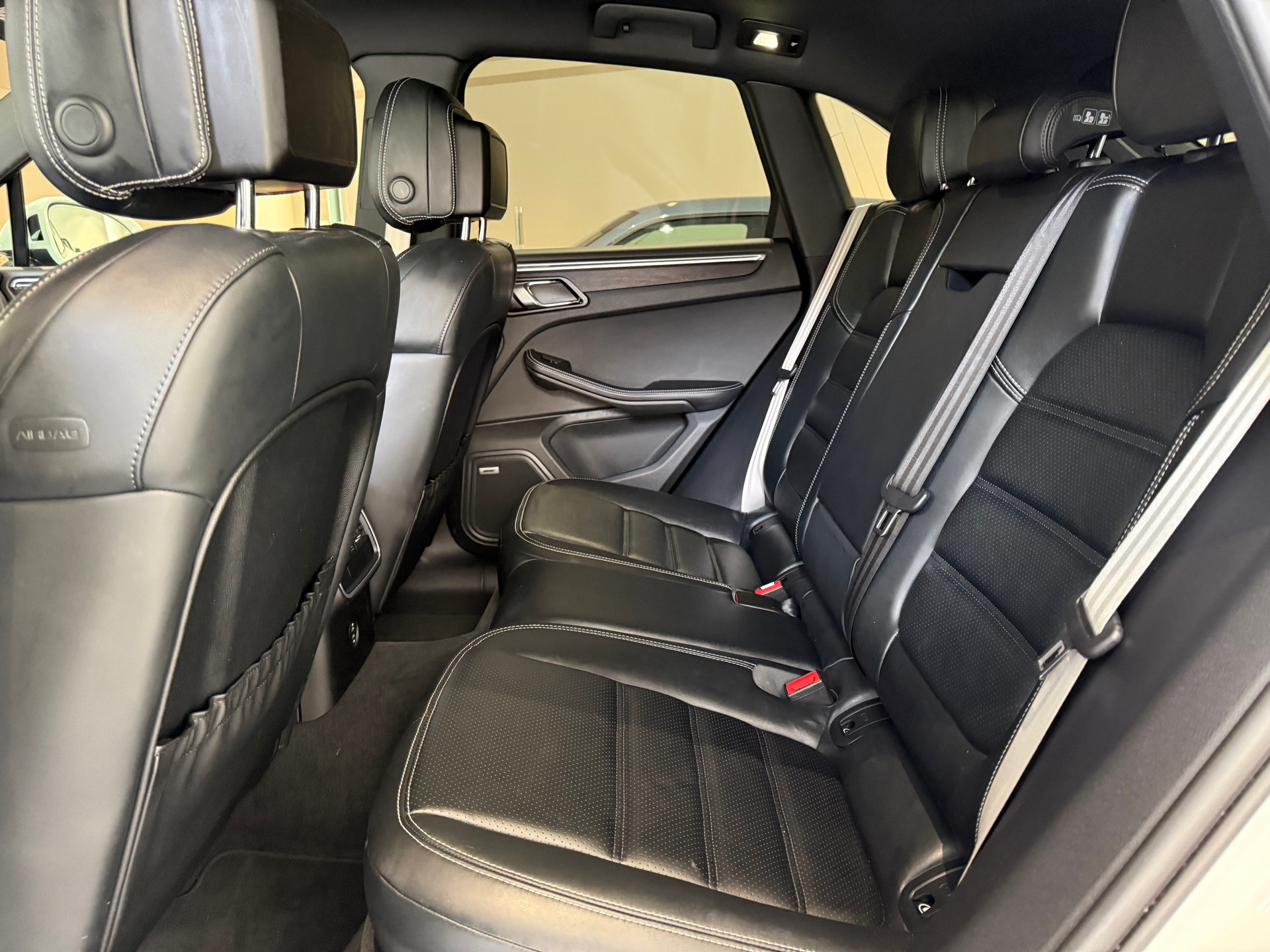 PORSCHE Macan GTS PDK-image-11