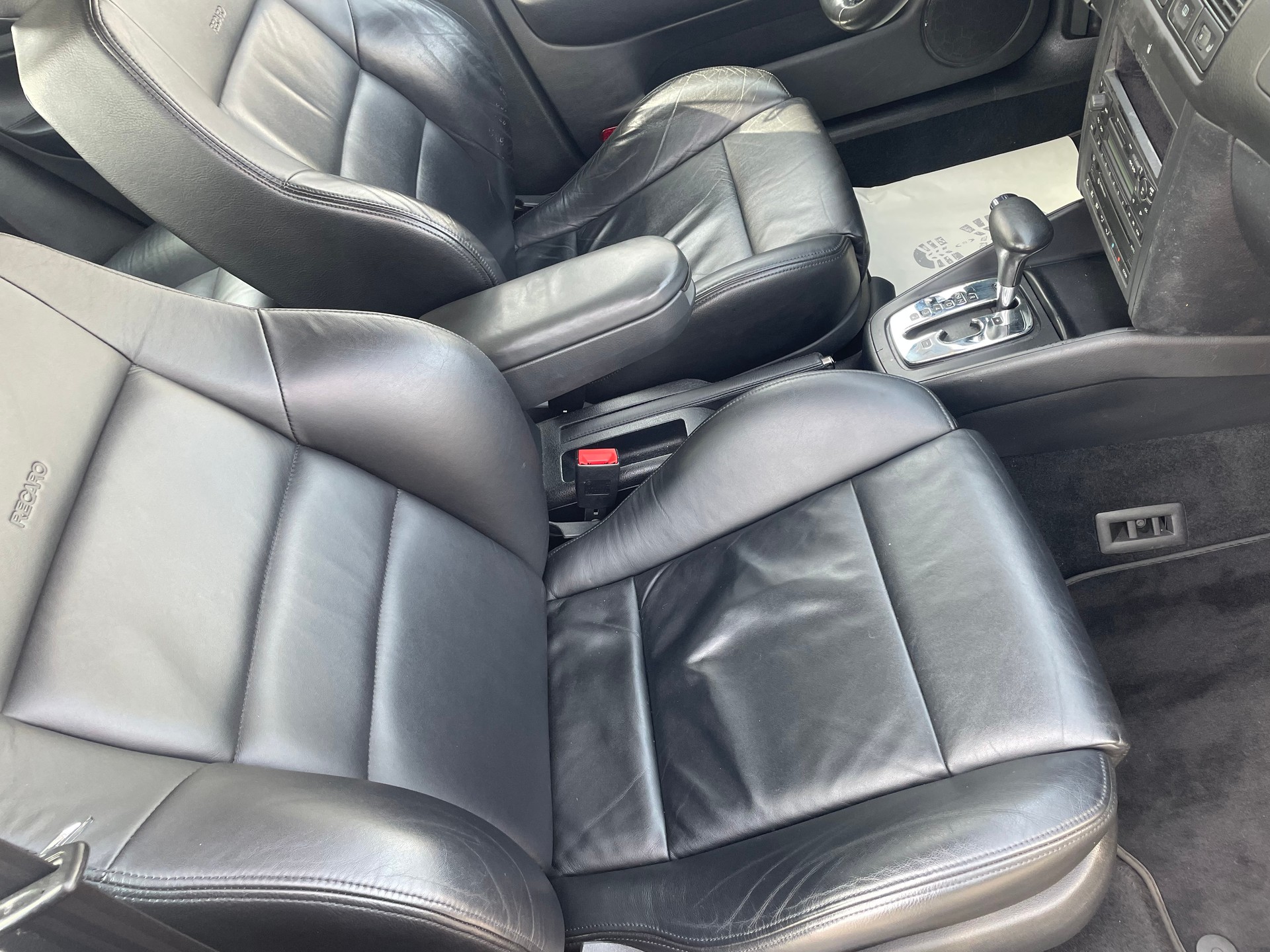VW Golf 1.8 T GTI Automat-image-7