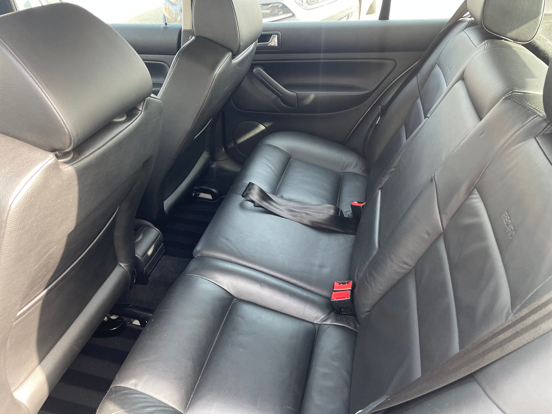 VW Golf 1.8 T GTI Automat-image-6
