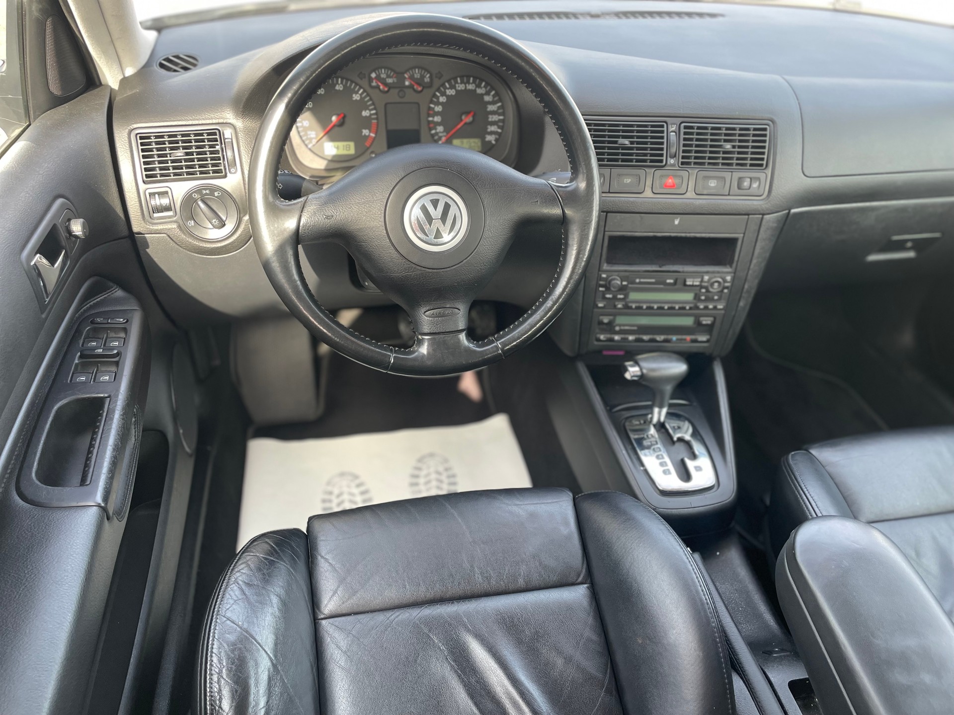 VW Golf 1.8 T GTI Automat-image-5