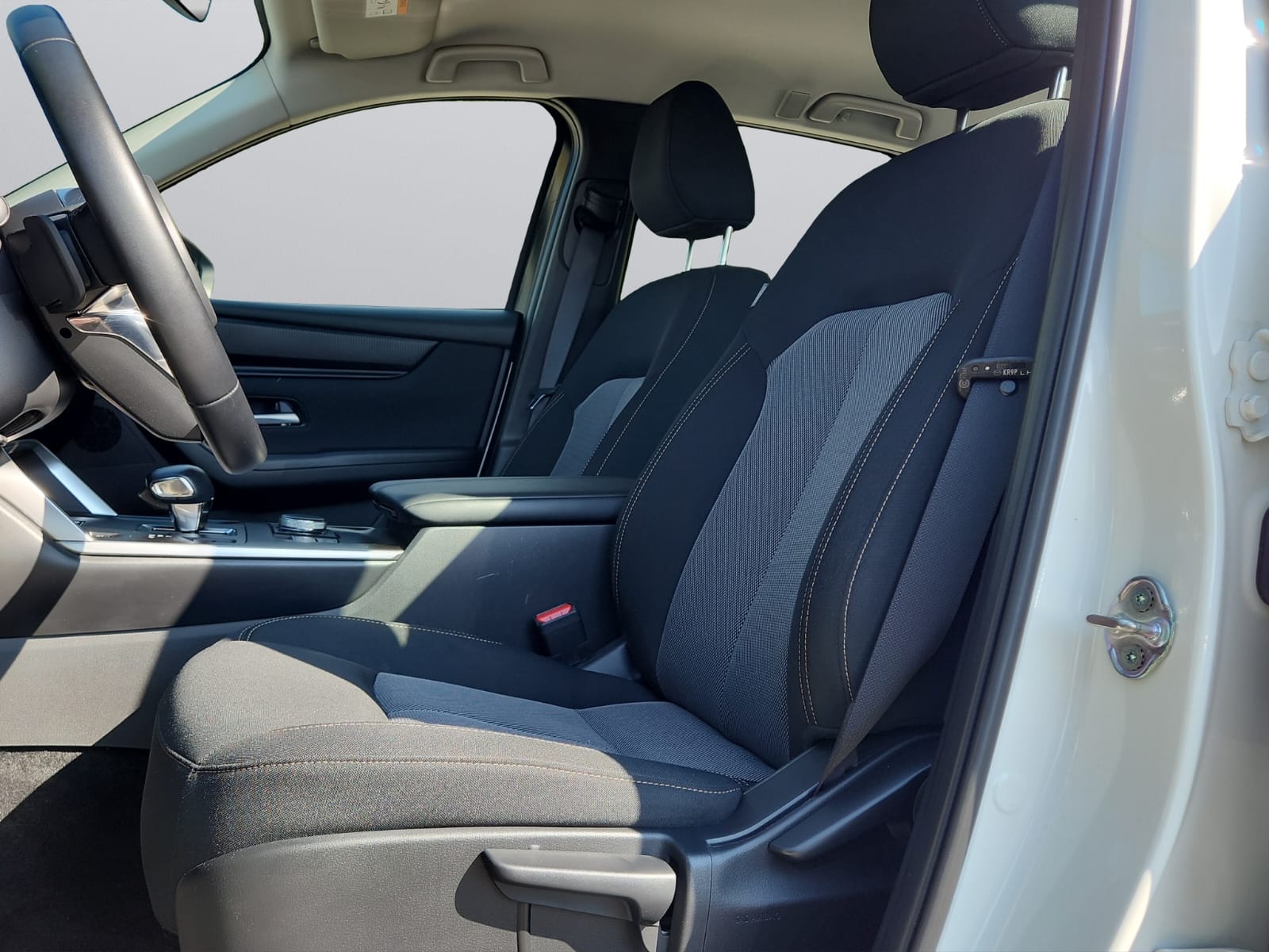 MAZDA CX-60 e-Skyactiv PHEV 327 AWD Prime-Line-image-9