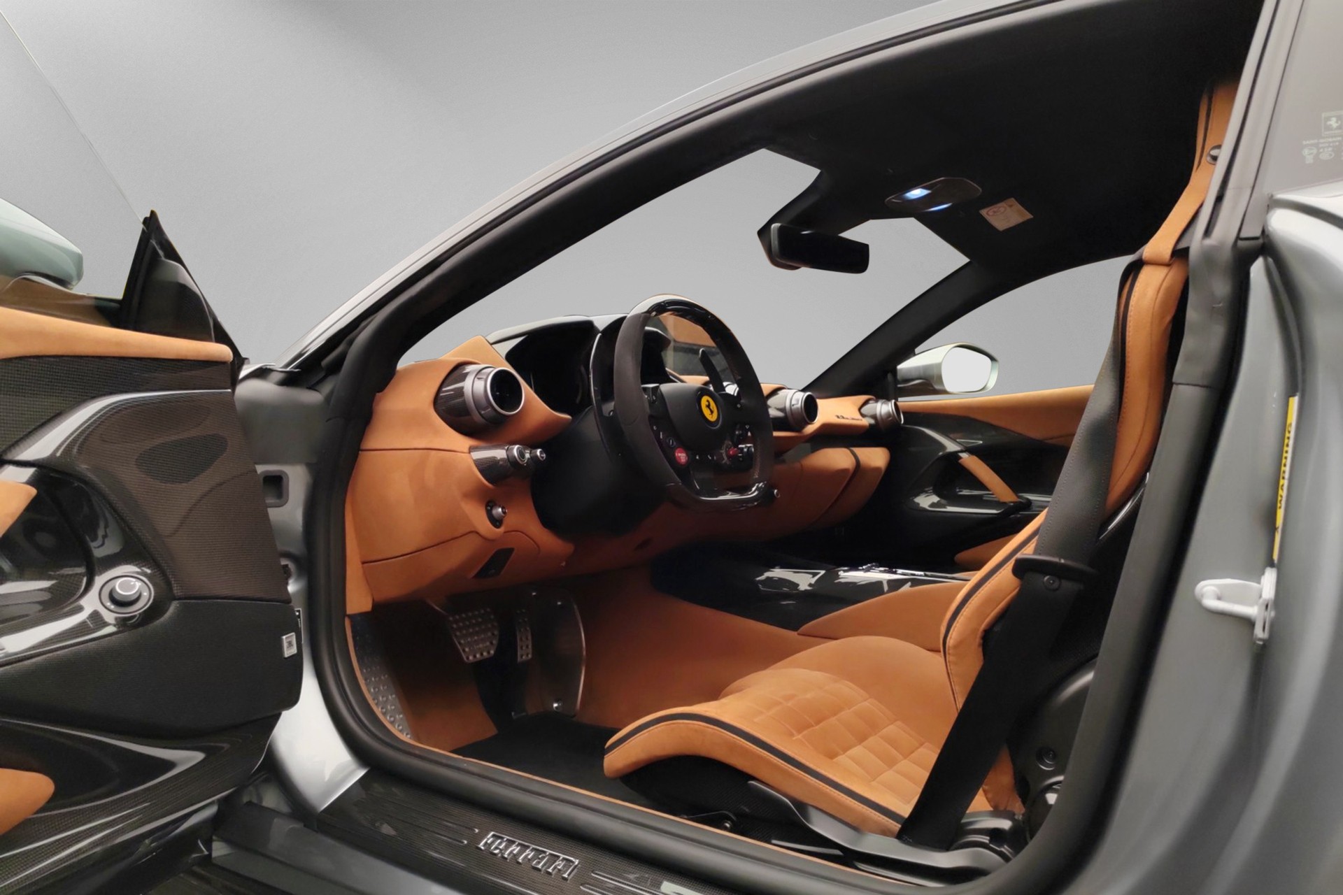 FERRARI 812 Competizione-image-10