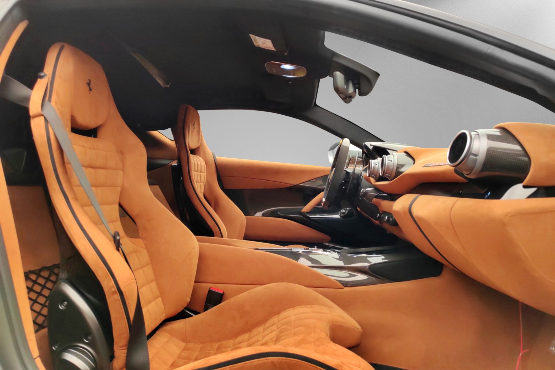 FERRARI 812 Competizione-image-11