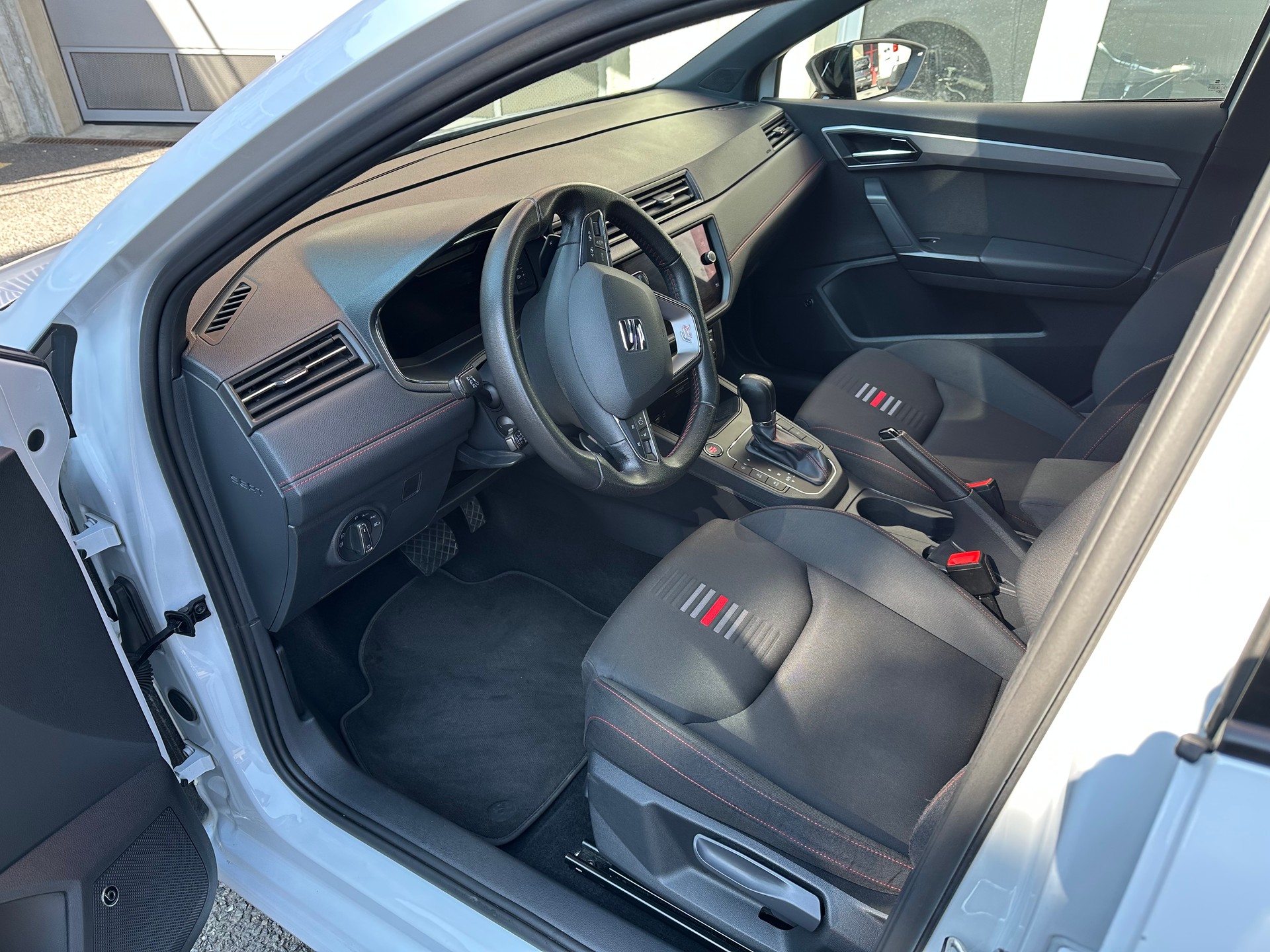 SEAT Ibiza 1.0 EcoTSI DSG FR-image-5