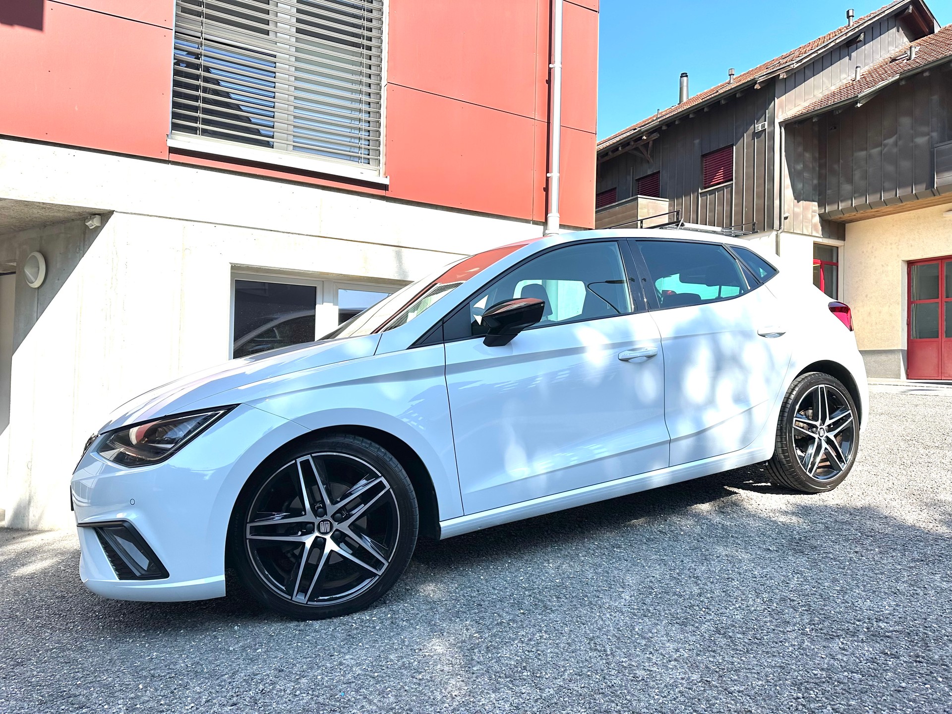 SEAT Ibiza 1.0 EcoTSI DSG FR-image-1