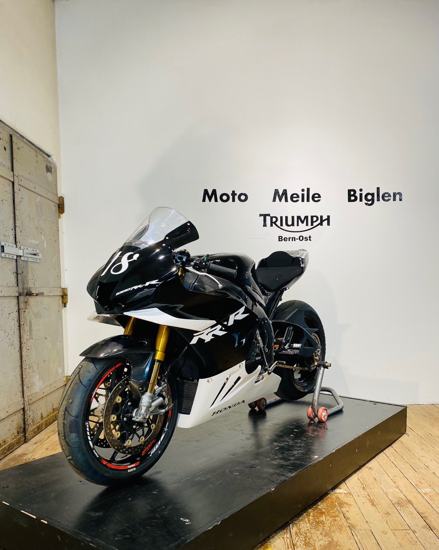 HONDA CBR 1000 RR-R SP-showroom-element-2