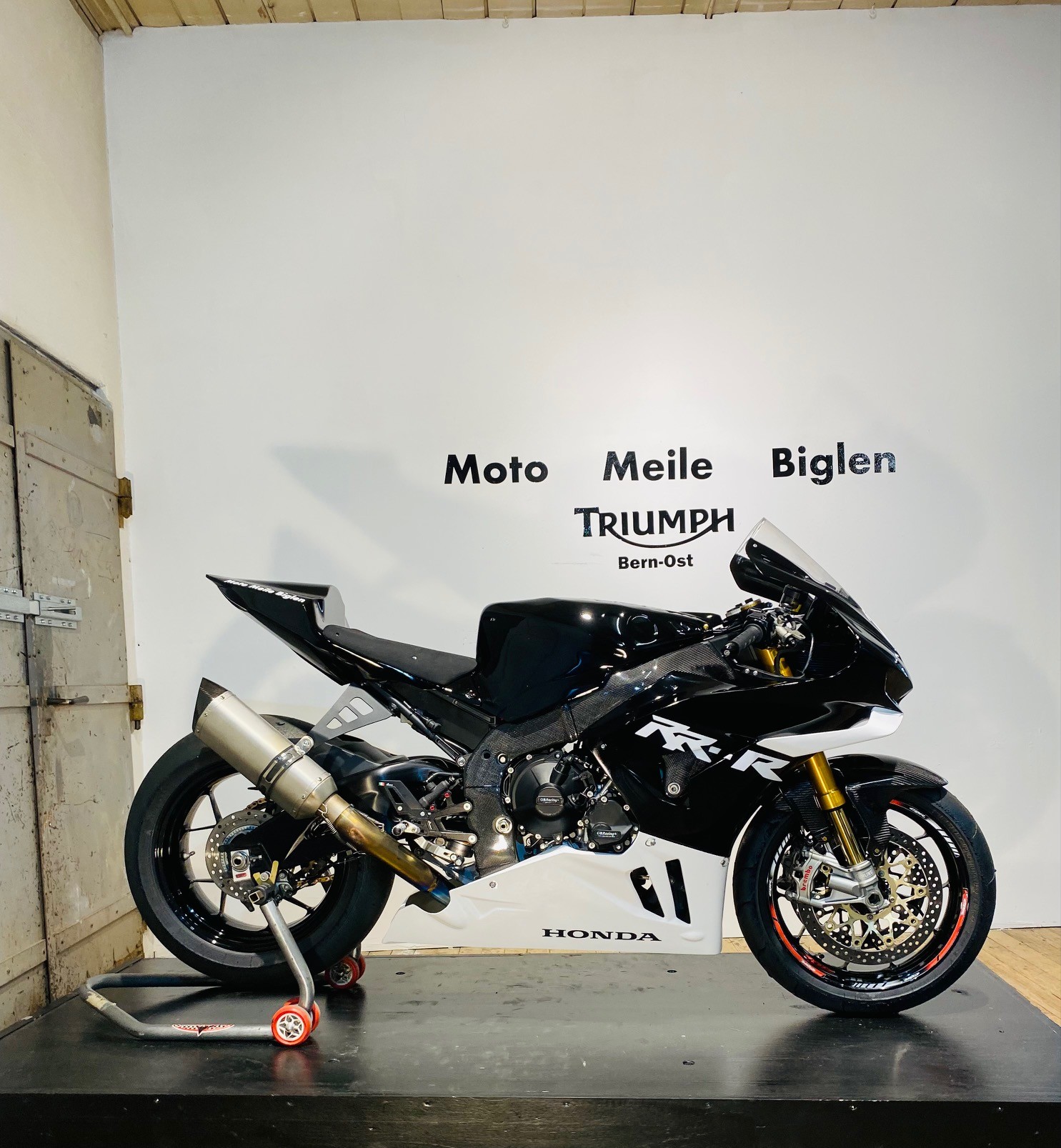 HONDA CBR 1000 RR-R SP-image-4