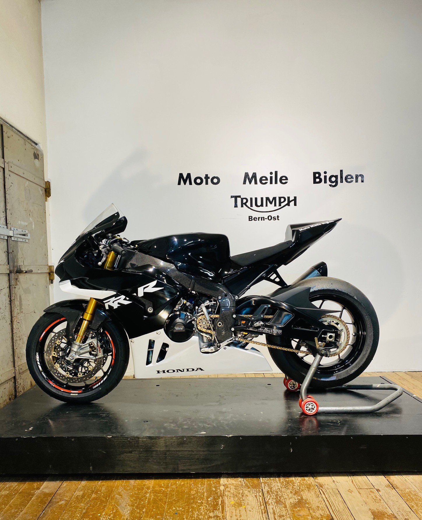 HONDA CBR 1000 RR-R SP-showroom-element-1