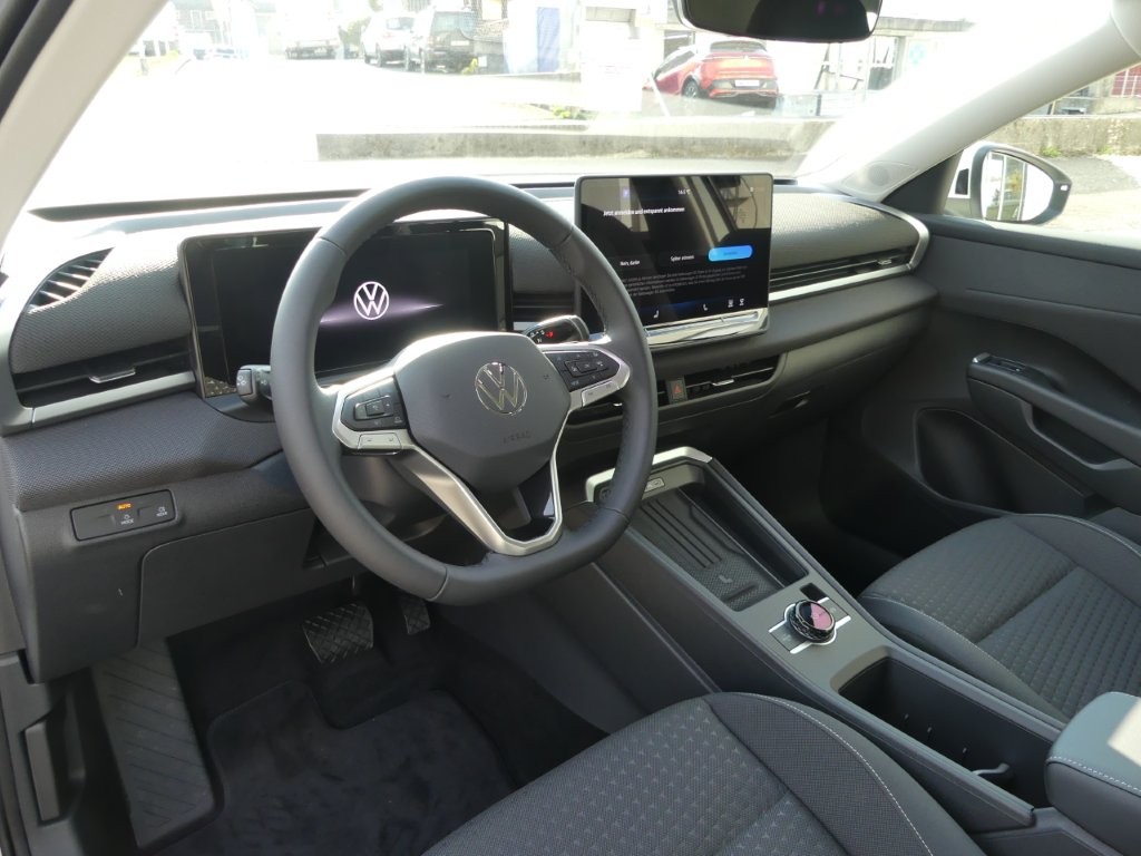 VW T-Roc 1.5 eTSI mHEV Life DSG-image-6