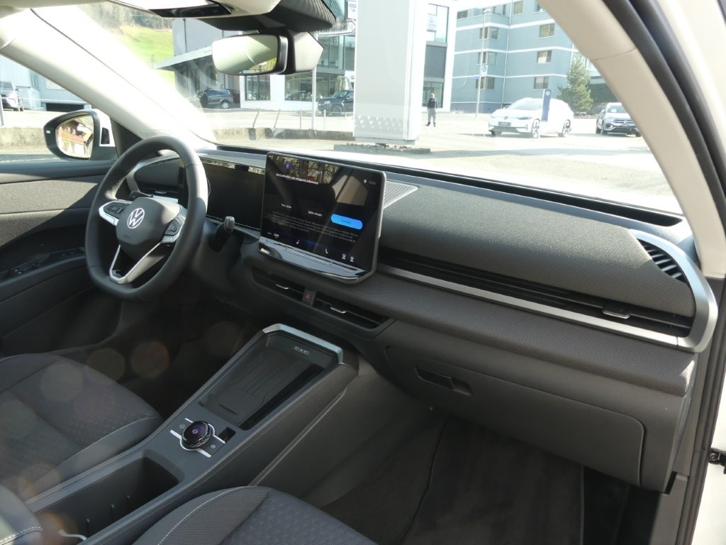 VW T-Roc 1.5 eTSI mHEV Life DSG-image-8