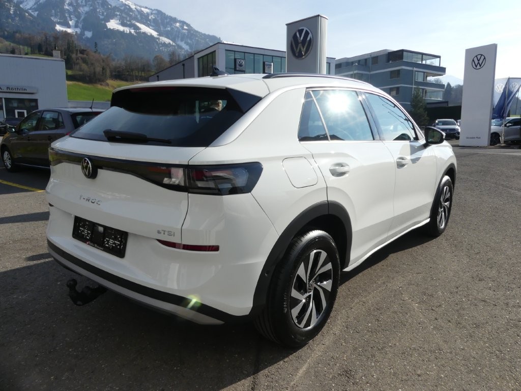 VW T-Roc 1.5 eTSI mHEV Life DSG-image-3
