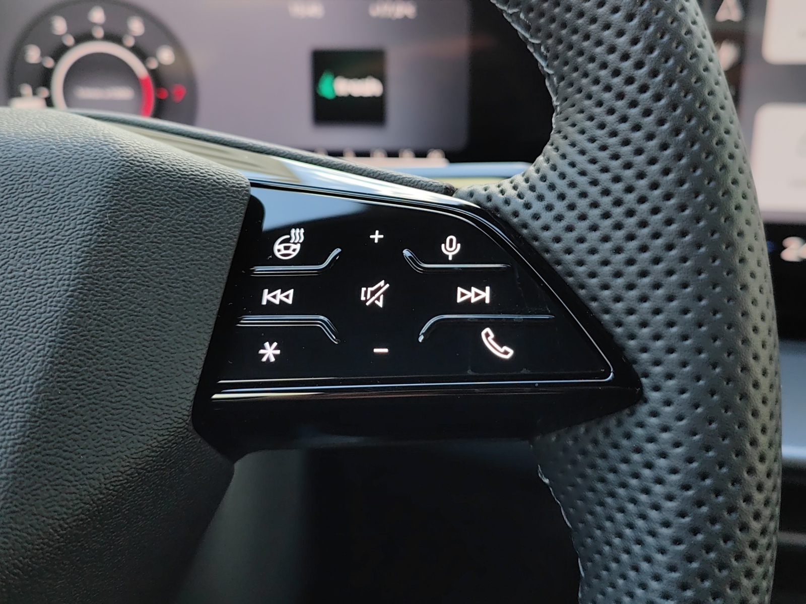 AUDI Q3 SUV TFSI quattro 150 kW S tronic-image-11