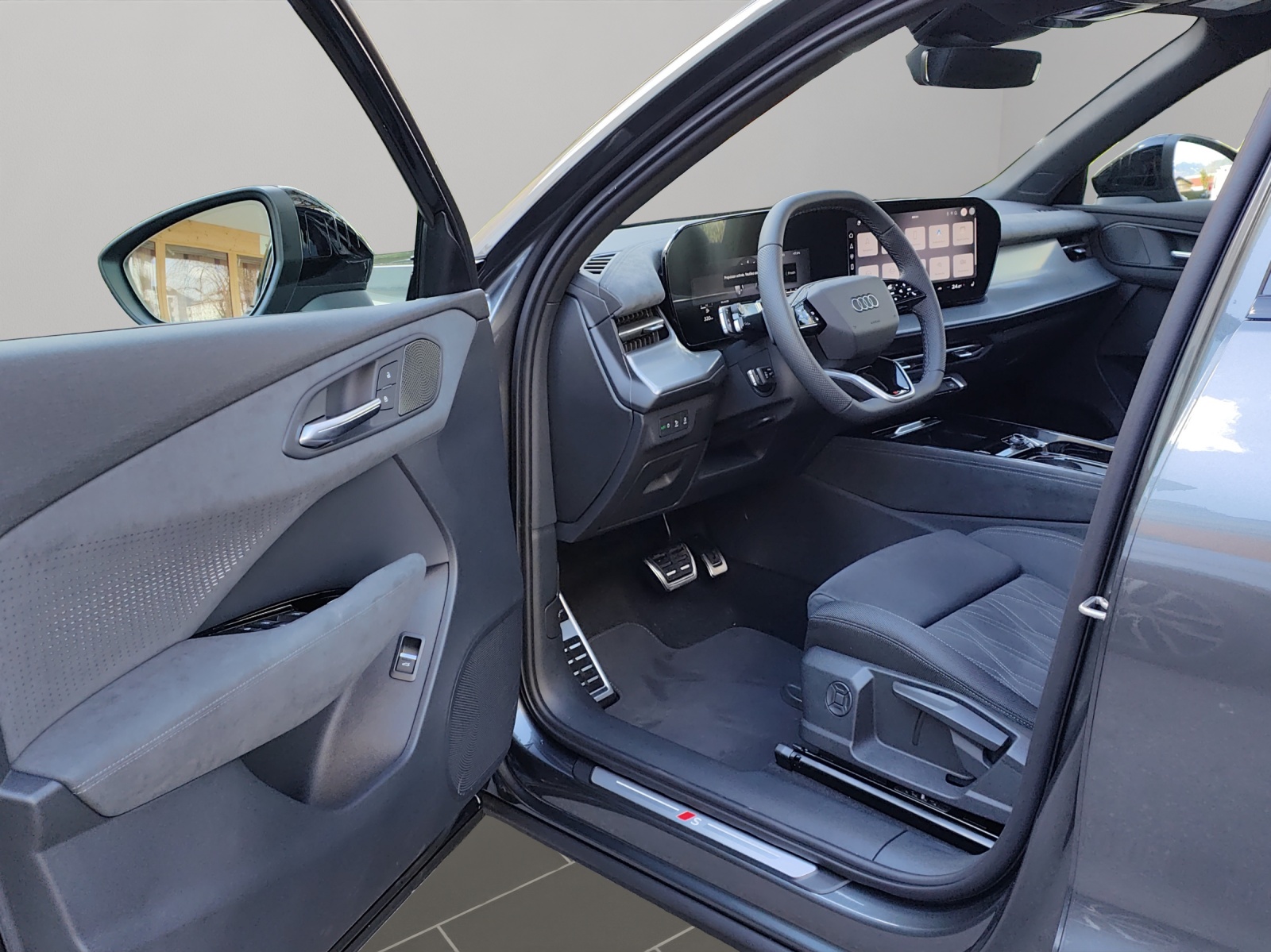 AUDI Q3 SUV TFSI quattro 150 kW S tronic-image-5