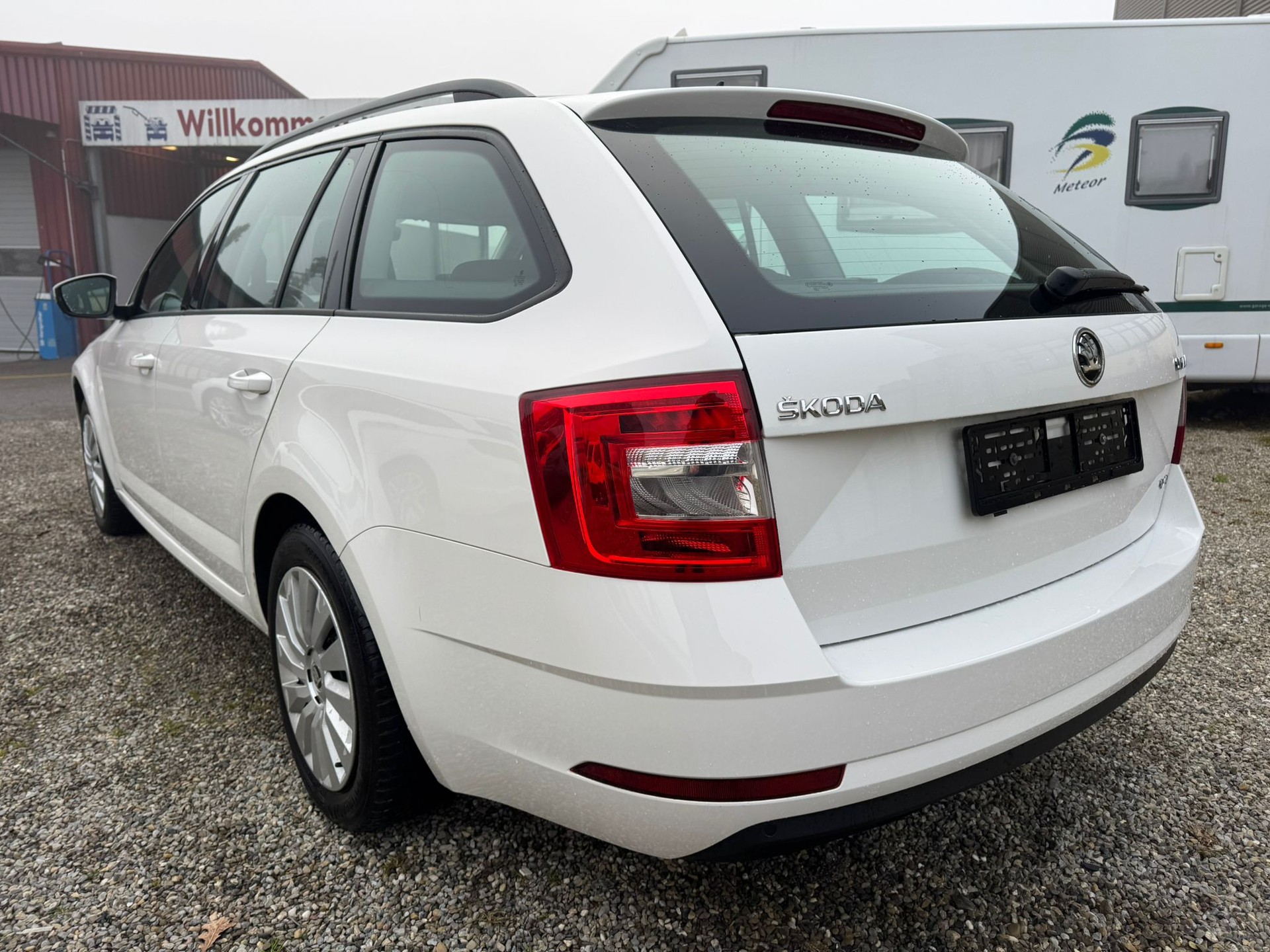 SKODA Octavia Combi 2.0 TDI Ambition 4x4 DSG-image-5