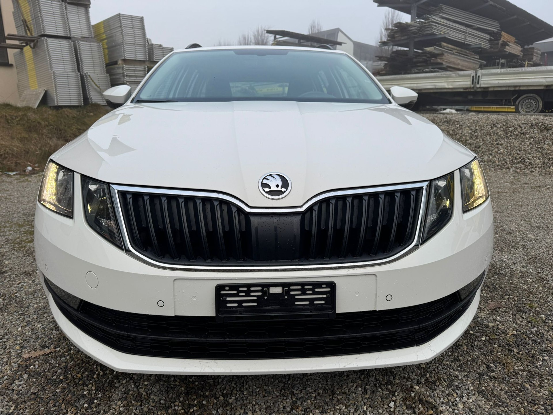 SKODA Octavia Combi 2.0 TDI Ambition 4x4 DSG-image-1
