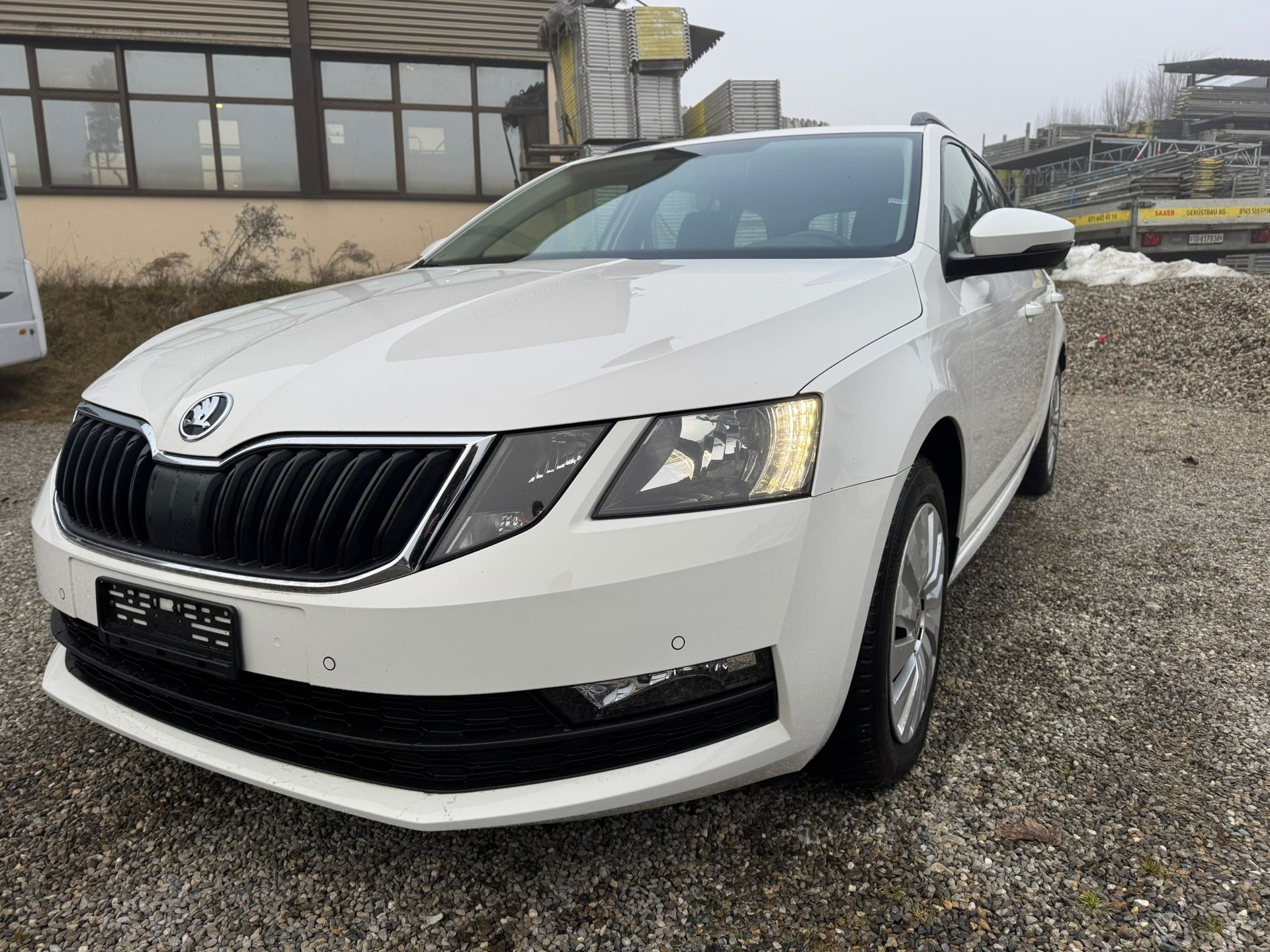 SKODA Octavia Combi 2.0 TDI Ambition 4x4 DSG-image-0
