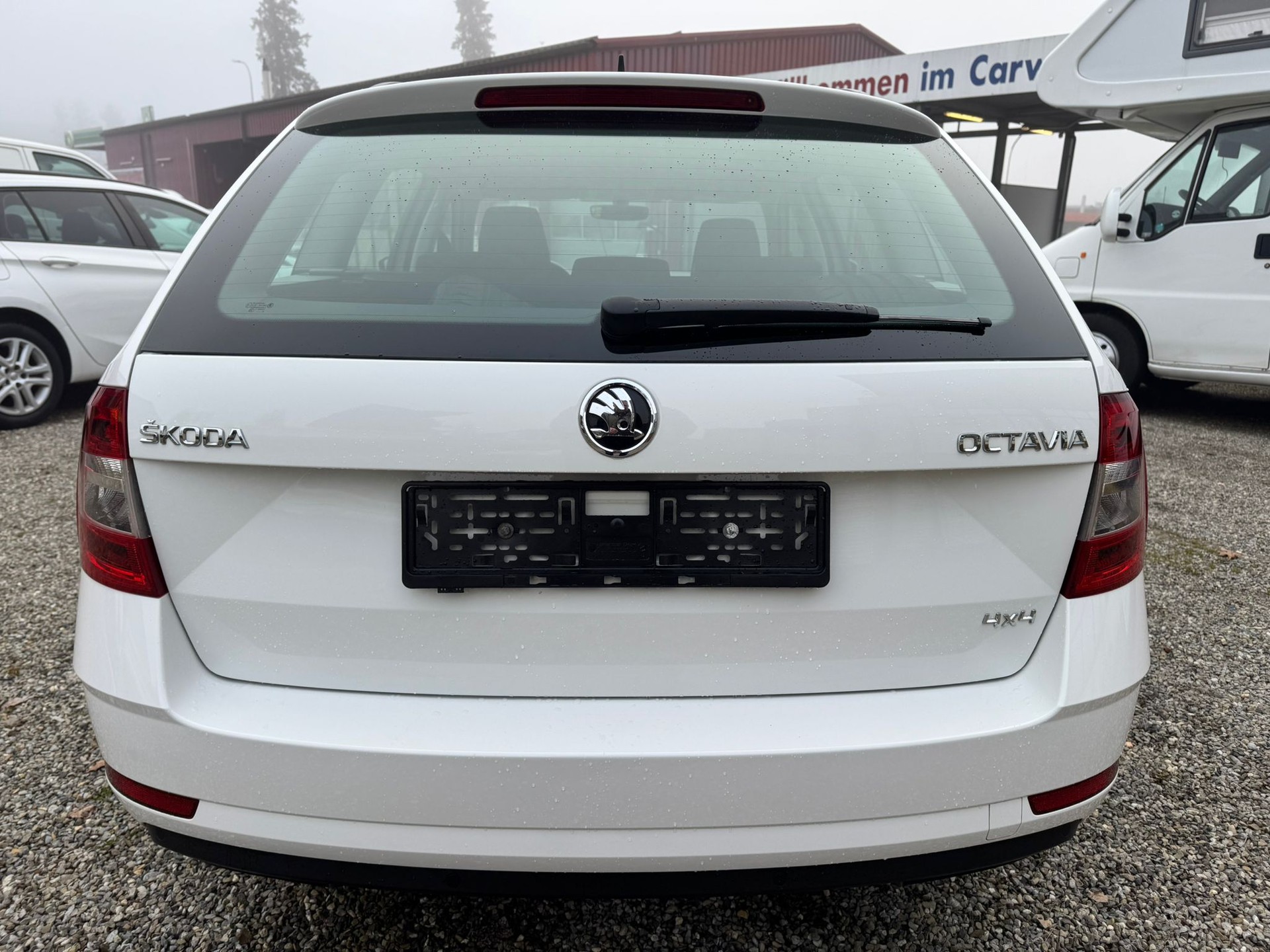 SKODA Octavia Combi 2.0 TDI Ambition 4x4 DSG-image-6