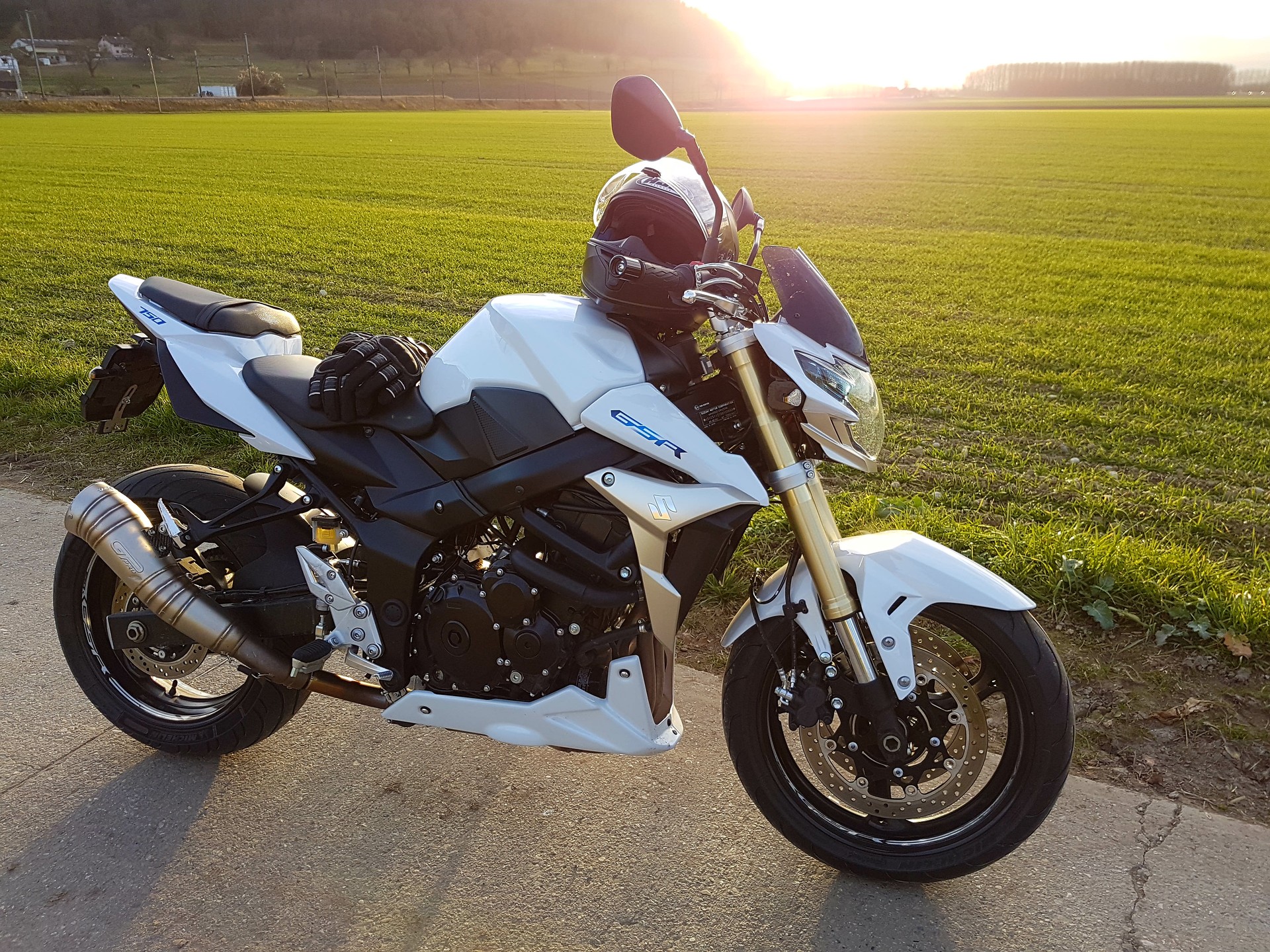 SUZUKI GSR 750 ABS