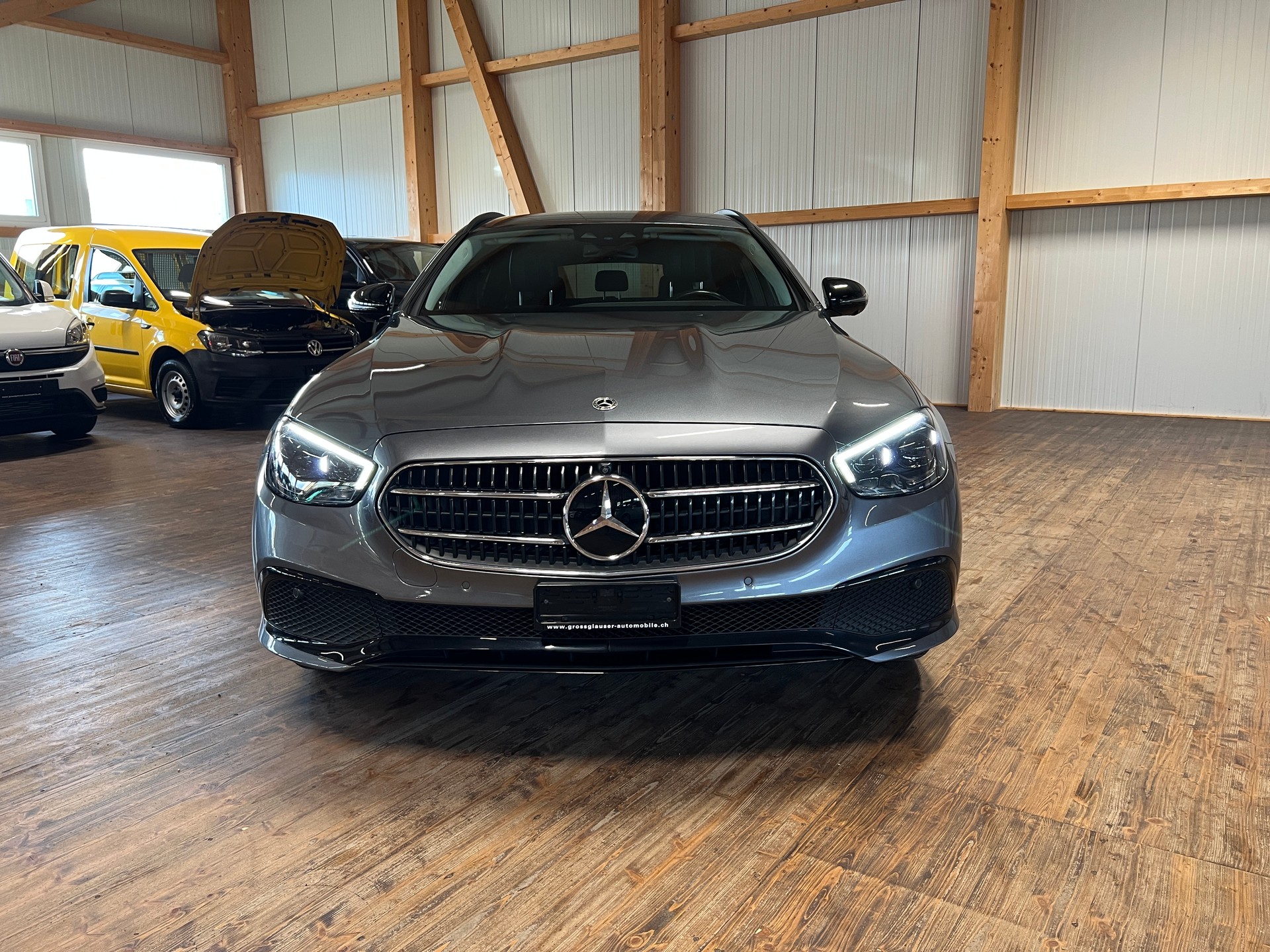 MERCEDES-BENZ E 220 d T 4Matic Avantgarde 9G-Tronic-showroom-element-1