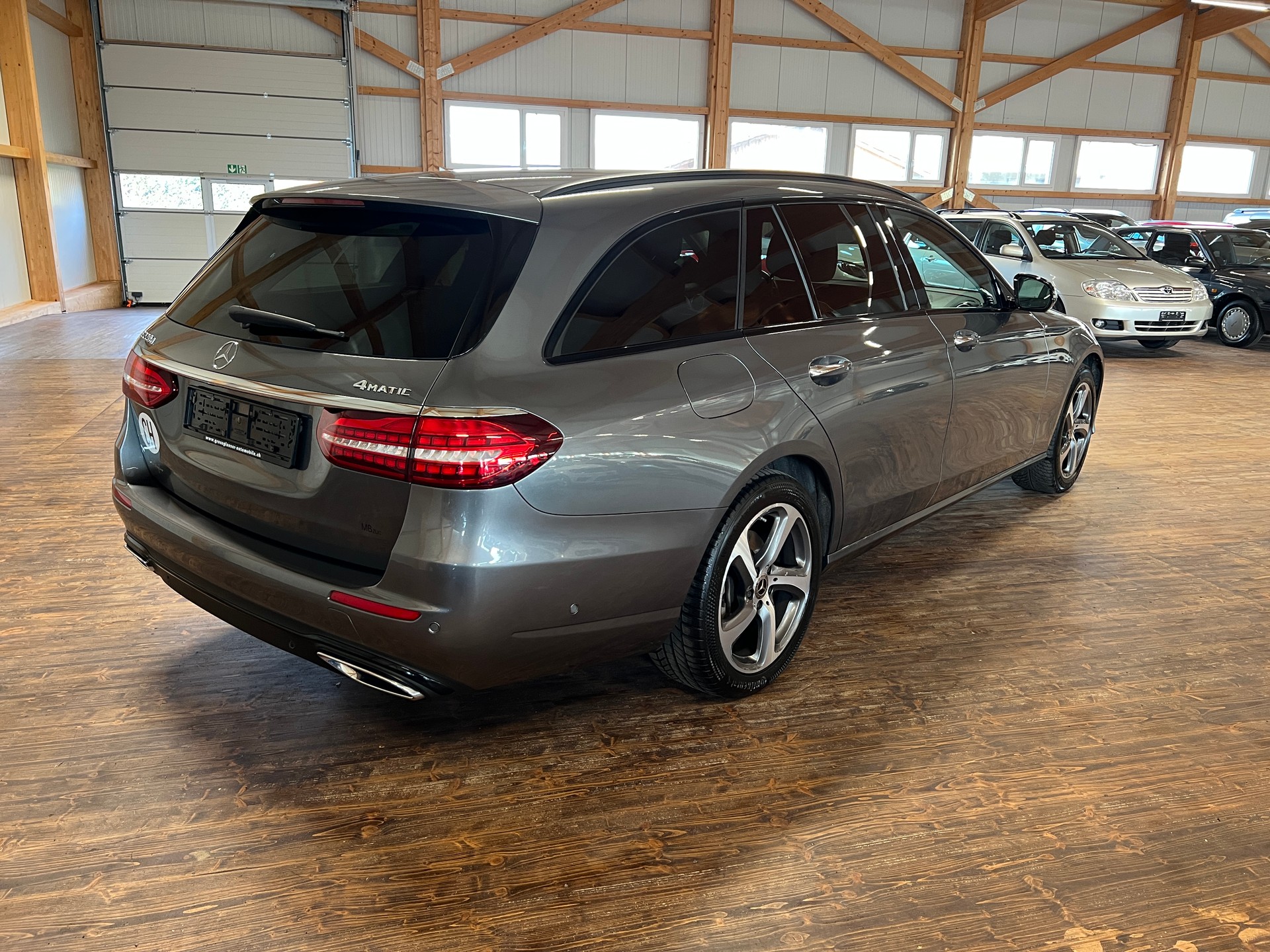 MERCEDES-BENZ E 220 d T 4Matic Avantgarde 9G-Tronic-image-4