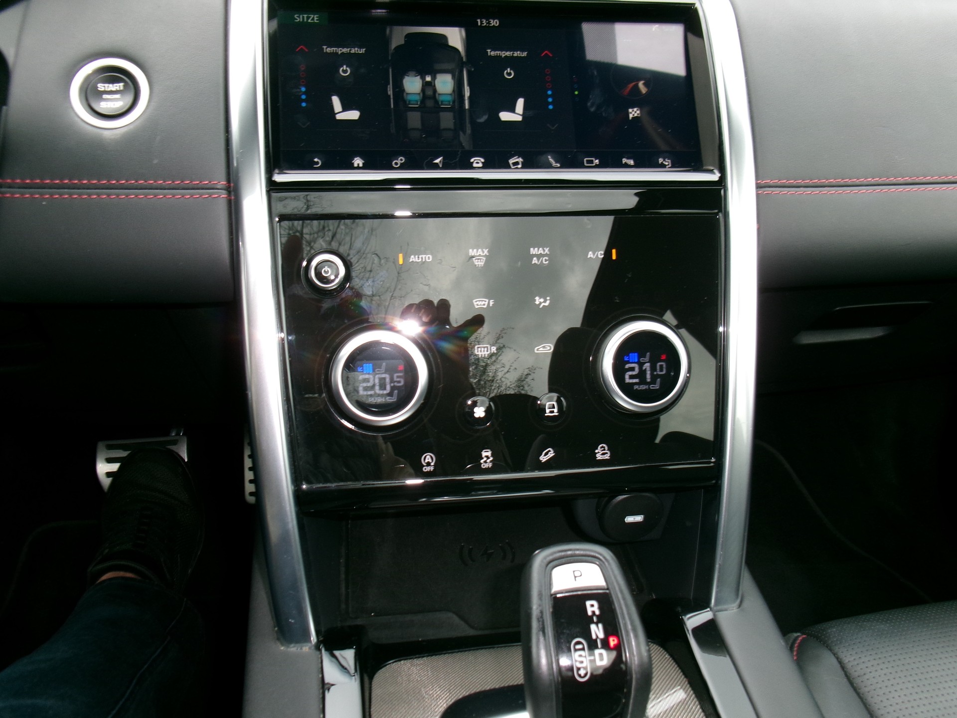 LAND ROVER Discovery Sport R Dyn D240 2.0D SD4 MHEV HSE AT9-image-15