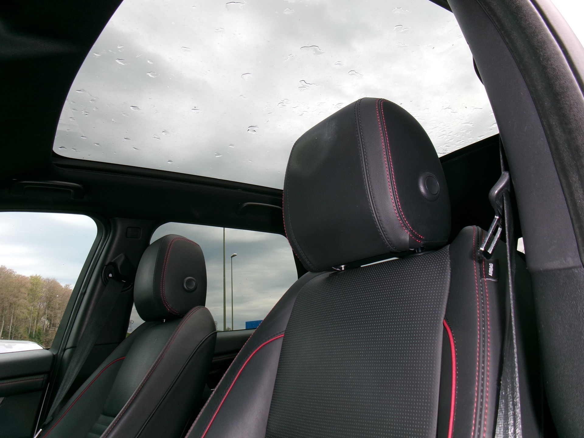 LAND ROVER Discovery Sport R Dyn D240 2.0D SD4 MHEV HSE AT9-image-5