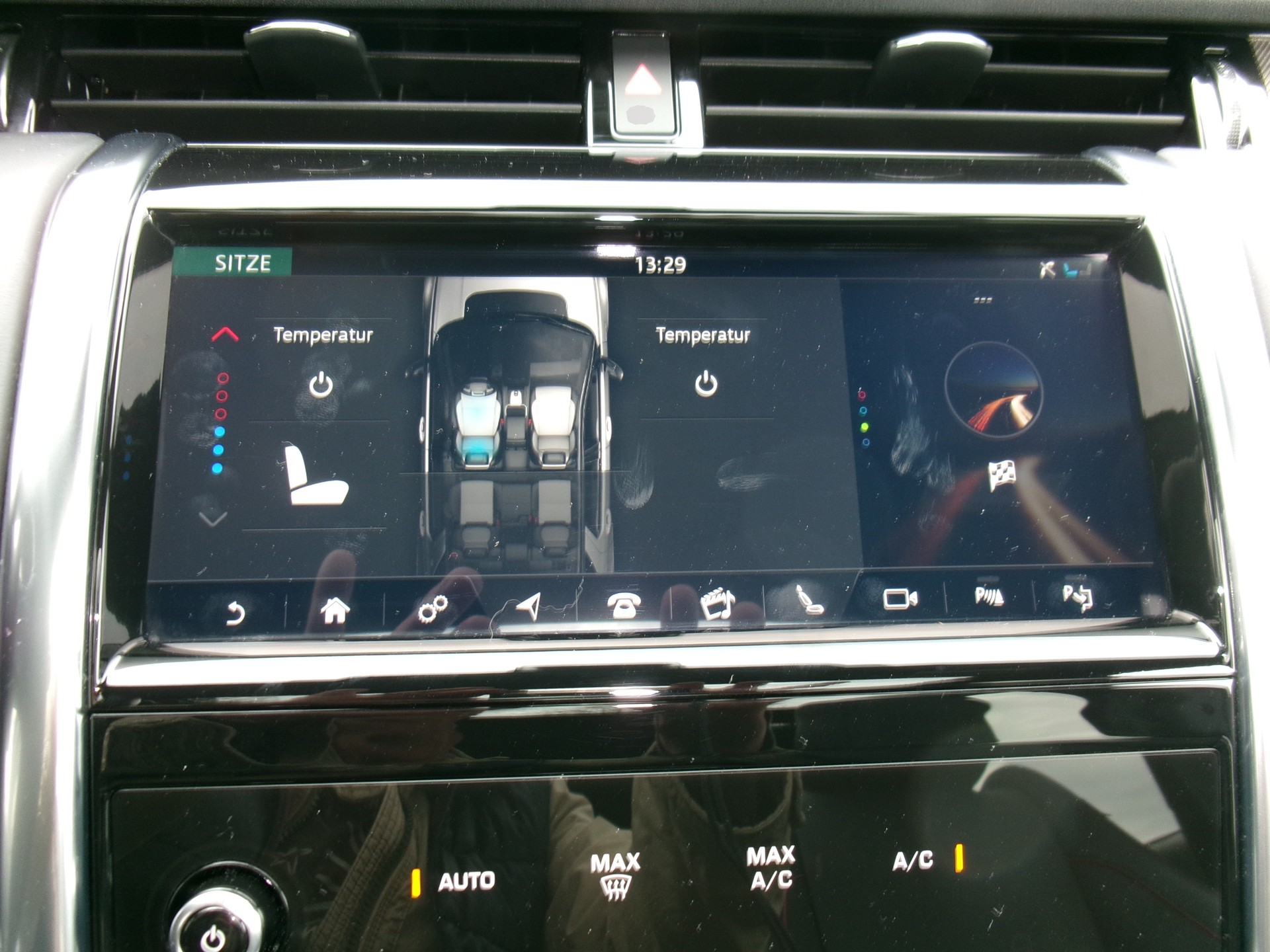 LAND ROVER Discovery Sport R Dyn D240 2.0D SD4 MHEV HSE AT9-image-11